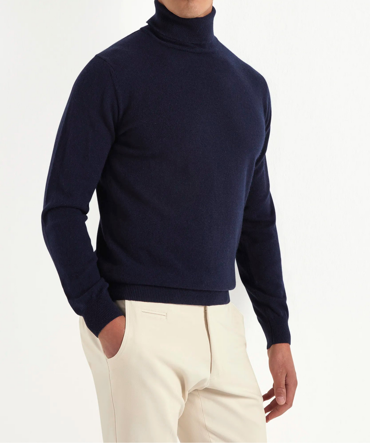 Italian cashmere turtleneck, Blue turtleneck, italian cashmere, italian turtleneck style, Blue Turtleneck in 100% cashmere, Col roulé en cachemire italien, Col roulé bleu, cachemire italien, style col roulé italien, Col roulé bleu en 100% cachemire, Dolcevita in cashmere italiano, Dolcevita blu, cashmere italiano, stile dolcevita italiano, Dolcevita blu in 100% cashmere