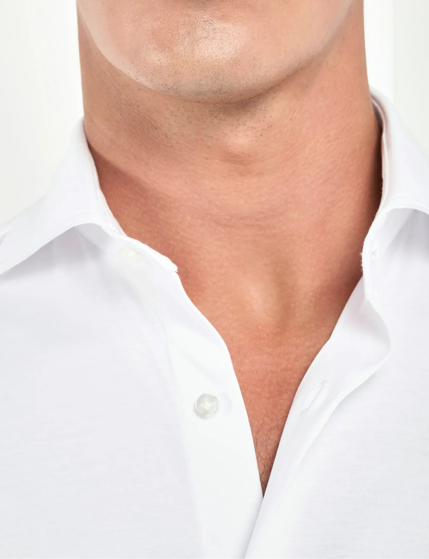 white cotton shirt, men's white shirt, italian mercerized shirt, white dress shirt, luxury men's shirt, elegant men's shirt, refined cotton shirt, tailored white shirt, premium italian shirt, sophisticated men's shirt, timeless italian shirt, upscale men's shirt, classic white shirt, italian craftsmanship shirt, premium mercerized cotton shirt, refined italian shirt