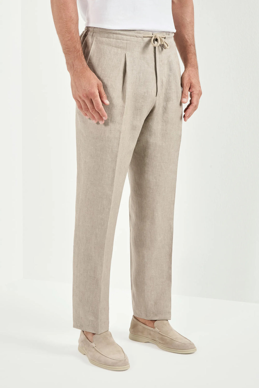taupe linen trousers, men's taupe trousers, italian linen pants, taupe alassio trousers, luxury men's trousers, elegant men's pants, refined linen trousers, tailored taupe trousers, premium italian trousers, sophisticated men's summer pants, timeless italian trousers, upscale men's trousers, classic taupe linen pants, italian craftsmanship trousers, premium men's linen trousers, refined italian alassio trousers