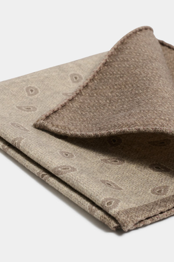 taupe paisley pocket square, men's paisley pocket square, italian pocket square, taupe silk pocket square, luxury men's pocket square, elegant men's pocket square, refined paisley pocket square, tailored taupe pocket square, premium italian pocket square, sophisticated men's pocket square, timeless italian pocket square, upscale men's pocket square, classic taupe pocket square
