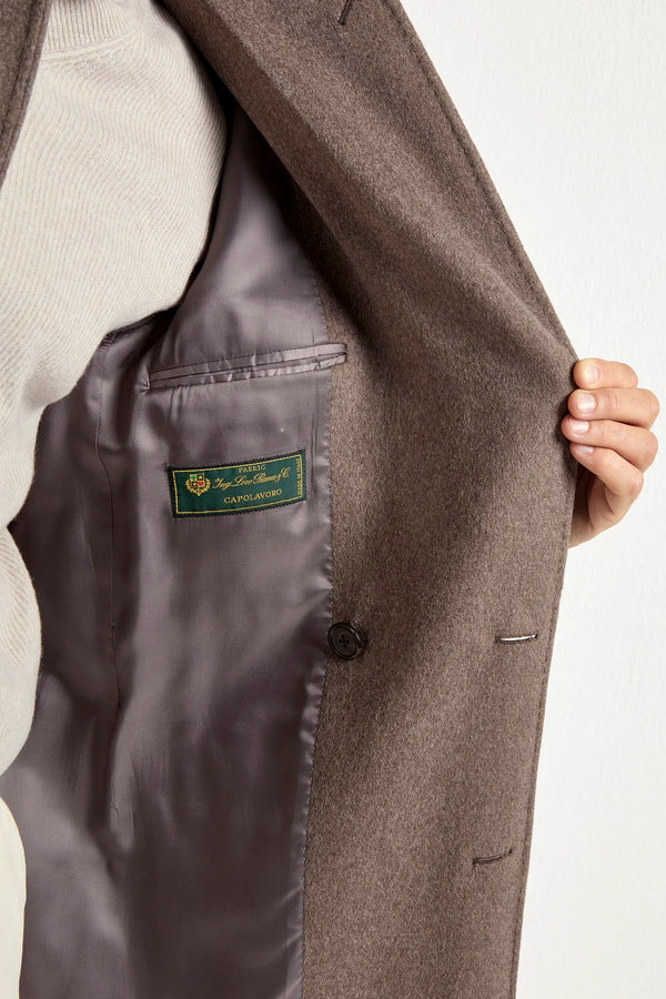 Taupe coat, men’s wool coat, Italian wool coat, brown wool coat, Loro Piana wool coat, Loro Piana coat, cappotto taupe, cappotto in lana da uomo, cappotto in lana italiana, cappotto in lana brown, cappotto Loro Piana, manteau taupe, manteau de laine pour homme, manteau de laine italien, manteau de laine marron, manteau de laine Loro Piana Capolavoro