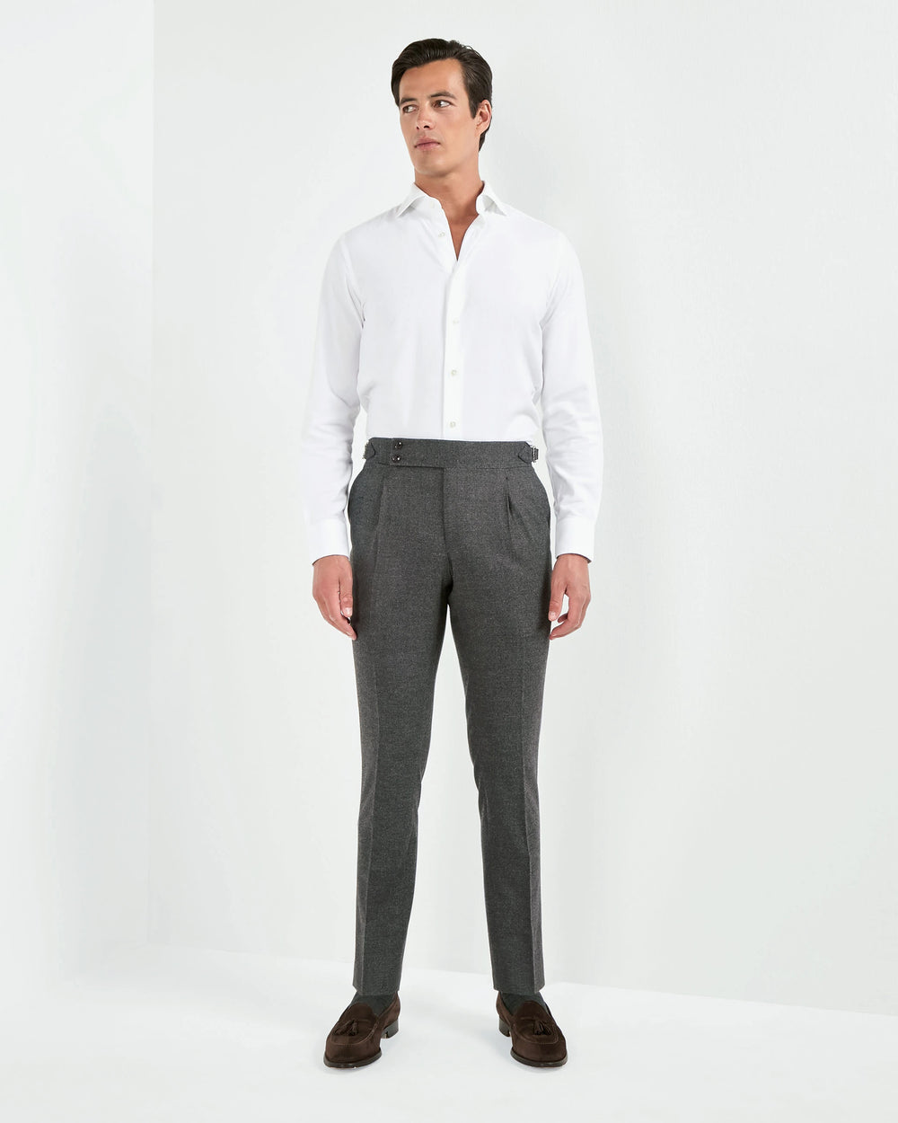 anthracite flannel soragna trousers, men flannel trousers, italian flannel trousers, anthracite wool trousers, luxury men's flannel trousers, elegant men's soragna trousers, refined wool flannel trousers, tailored anthracite soragna trousers, premium italian flannel trousers, sophisticated men's soragna trousers, timeless italian flannel trousers, upscale men's flannel trousers, classic anthracite soragna trousers, italian craftsmanship flannel trousers, premium men's anthracite trousers, refined italian wo