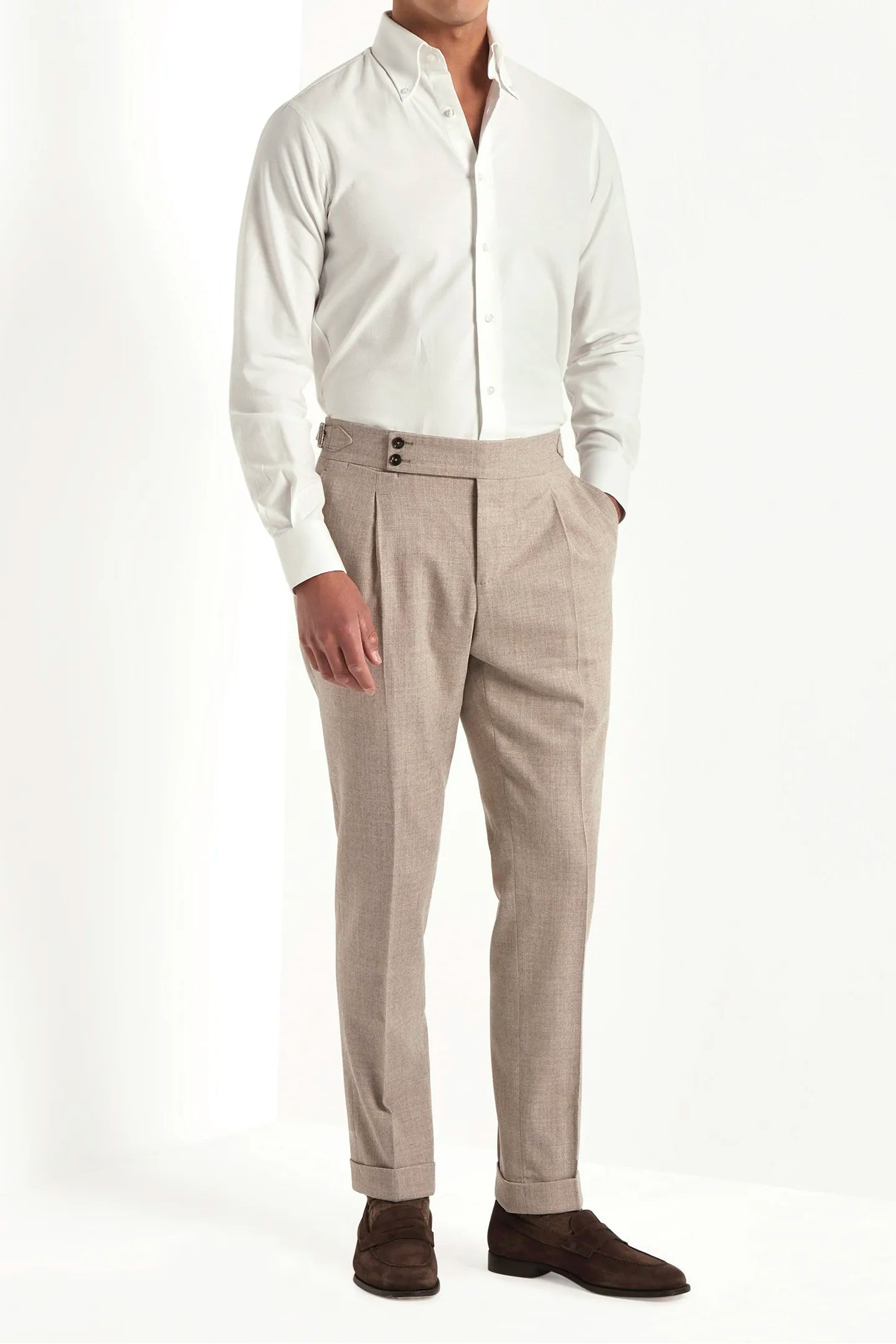 flannel trousers, beige trousers, sartorial trousers, italian style, trousers made in italy, winter trousers, chino trousers, pleated trousers, luxury flannel trousers, tailored beige trousers, wool flannel trousers, elegant men’s trousers, premium italian trousers, classic pleated trousers, beige dress trousers, beige winter pants, men’s tailored chinos, italian wool trousers, beige smart trousers, beige formal trousers, italian menswear trousers