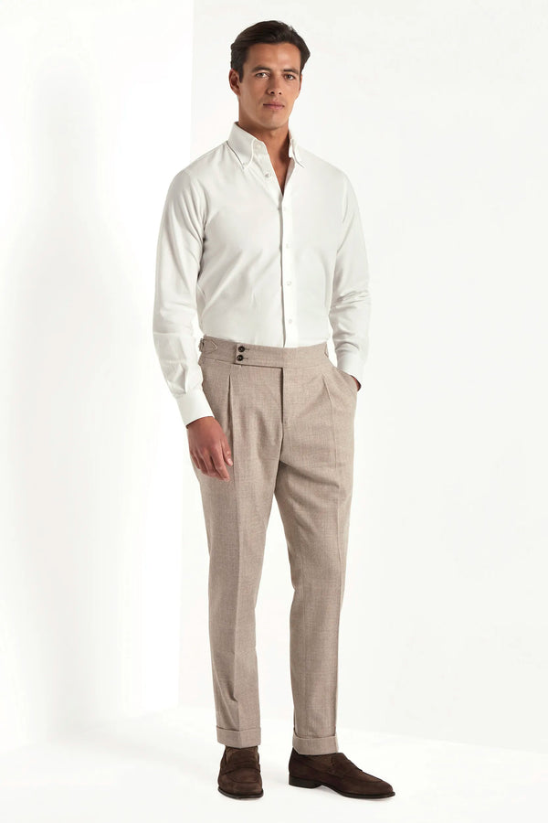 flannel trousers, beige trousers, sartorial trousers, italian style, trousers made in italy, winter trousers, chino trousers, pleated trousers, luxury flannel trousers, tailored beige trousers, wool flannel trousers, elegant men’s trousers, premium italian trousers, classic pleated trousers, beige dress trousers, beige winter pants, men’s tailored chinos, italian wool trousers, beige smart trousers, beige formal trousers, italian menswear trousers