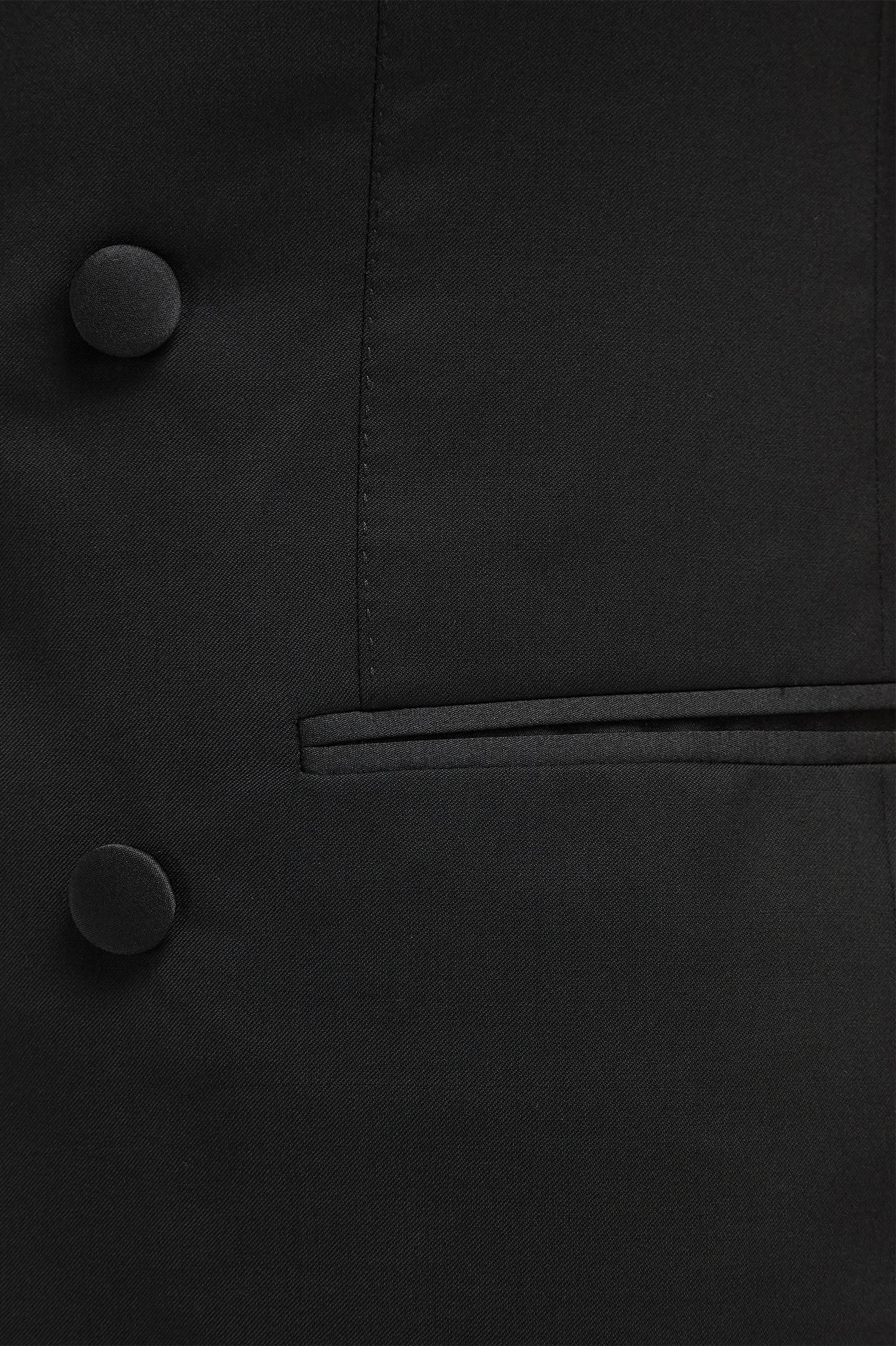 Black Double-Breasted Tuxedo, men's black tuxedo, elegant double-breasted tuxedo, formal black evening suit, breathable black tuxedo, smoking noir croisé, costume de soirée noir pour hommes, costume formel noir croisé, smoking nero doppiopetto, abito elegante da sera, abito formale nero doppiopetto.