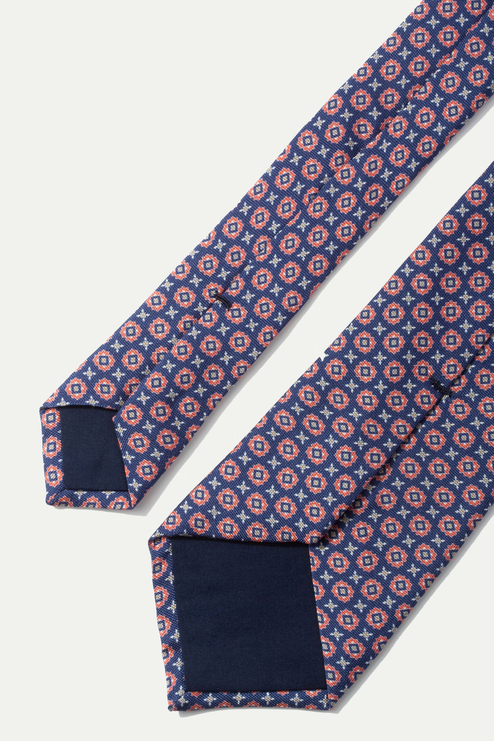 Cravatta in seta leggera blu e rossa - Made In Italy