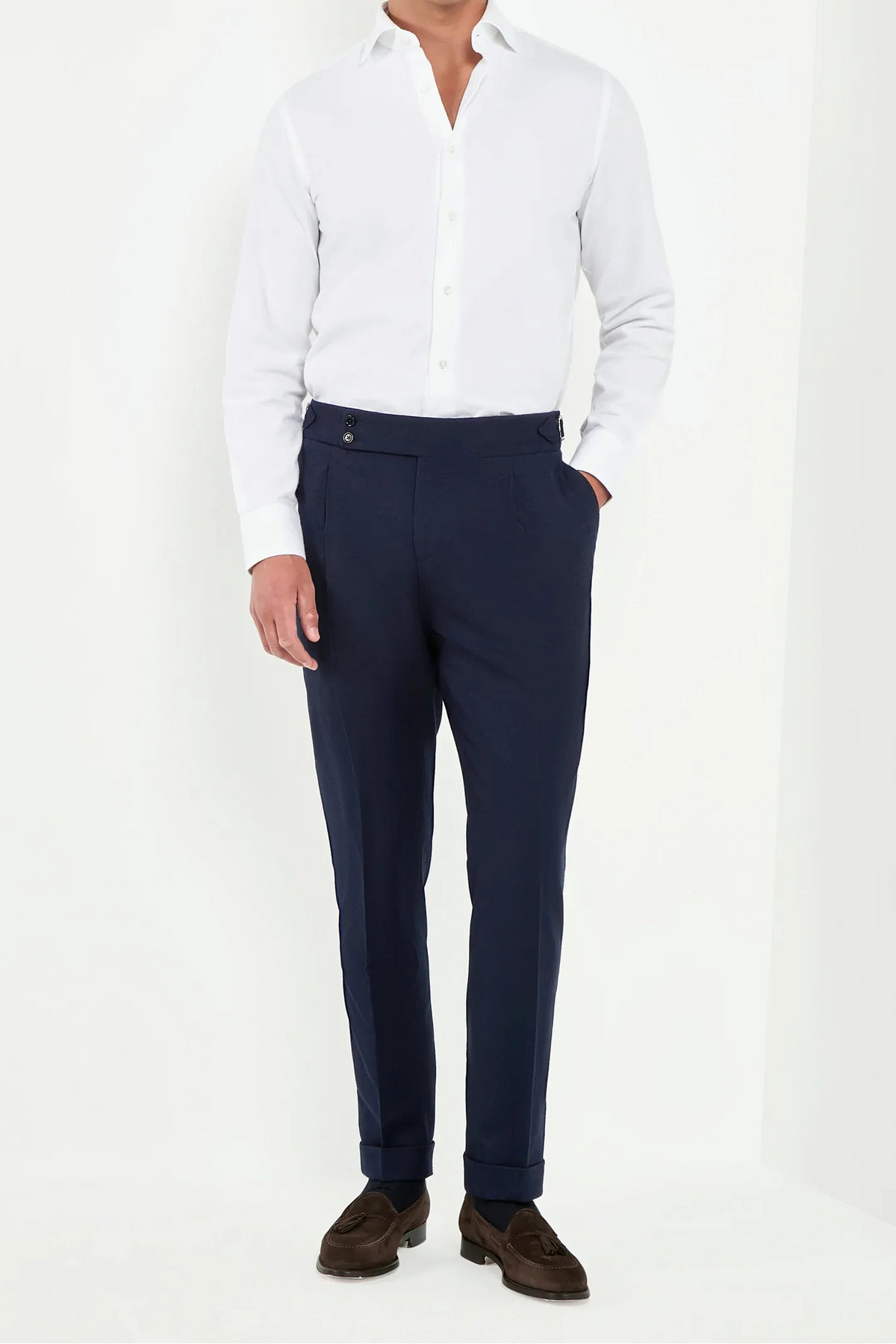 flannel trousers, blue trousers, sartorial trousers, italian style, trousers made in italy, winter trousers, pleated trousers, luxury flannel trousers, tailored blue trousers, wool flannel trousers, elegant men’s trousers, premium italian trousers, classic pleated trousers, blue dress trousers, blue winter pants, italian wool trousers, blue smart trousers, blue formal trousers, italian menswear trousers
