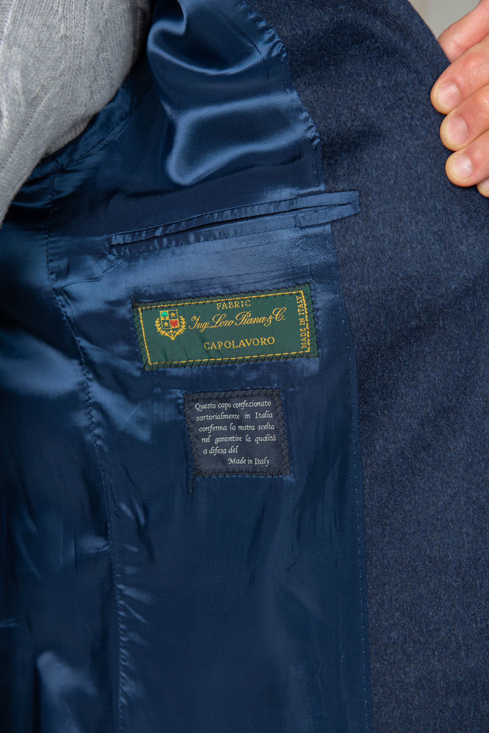 Blue coat in Loro Piana wool – Made in Italy