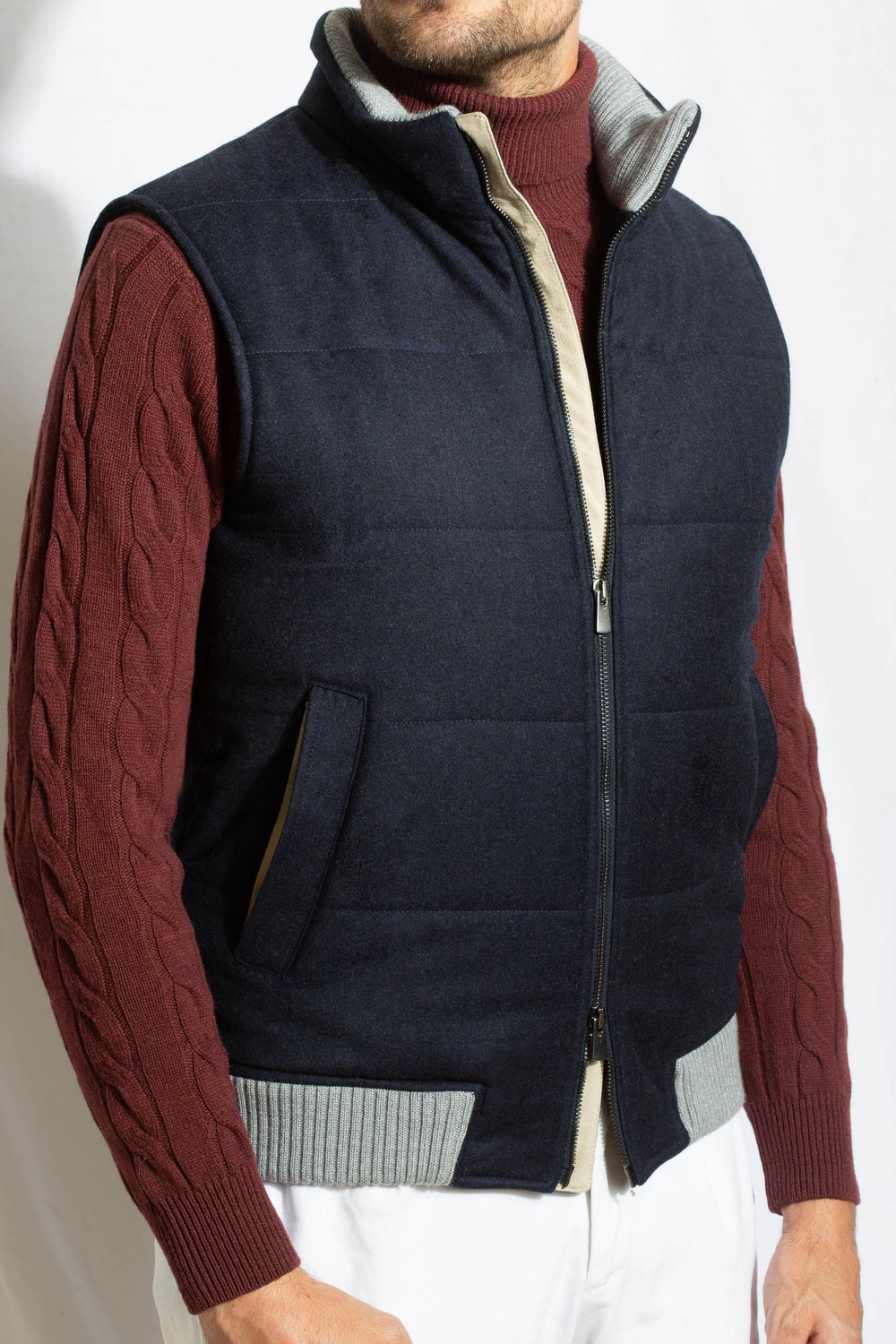 Blue down vest, Blue Down vest for men, doudoune sans manche, doudoune pour homme, gilet smanicato, smanicato, gilet per uomini, gilet bleu, doudoune bleue.