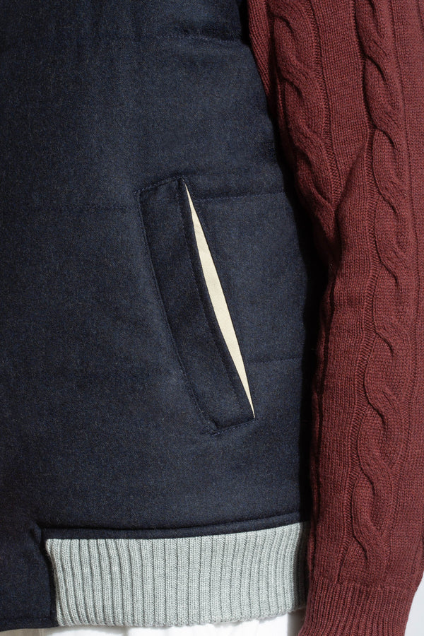 Blue down vest, Blue Down vest for men, doudoune sans manche, doudoune pour homme, gilet smanicato, smanicato, gilet per uomini, gilet bleu, doudoune bleue.