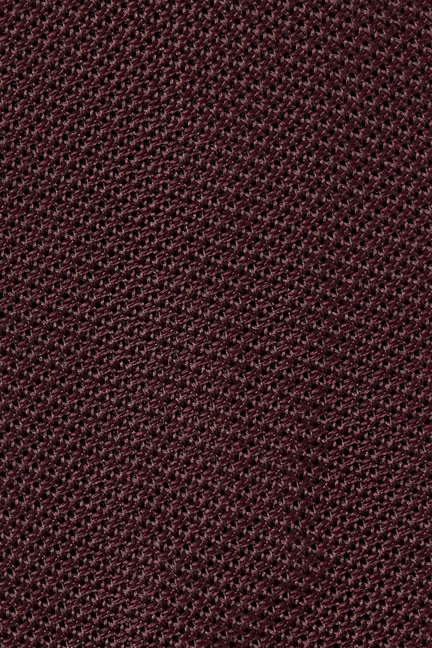Bordeaux Grenadine Silk Tie, men's bordeaux silk tie, elegant grenadine tie, formal bordeaux tie, breathable silk tie, cravate en soie grenadine bordeaux pour hommes, cravate élégante bordeaux, cravate formelle en soie, cravatta bordeaux in seta grenadine, cravatta elegante bordeaux, cravatta formale in seta.