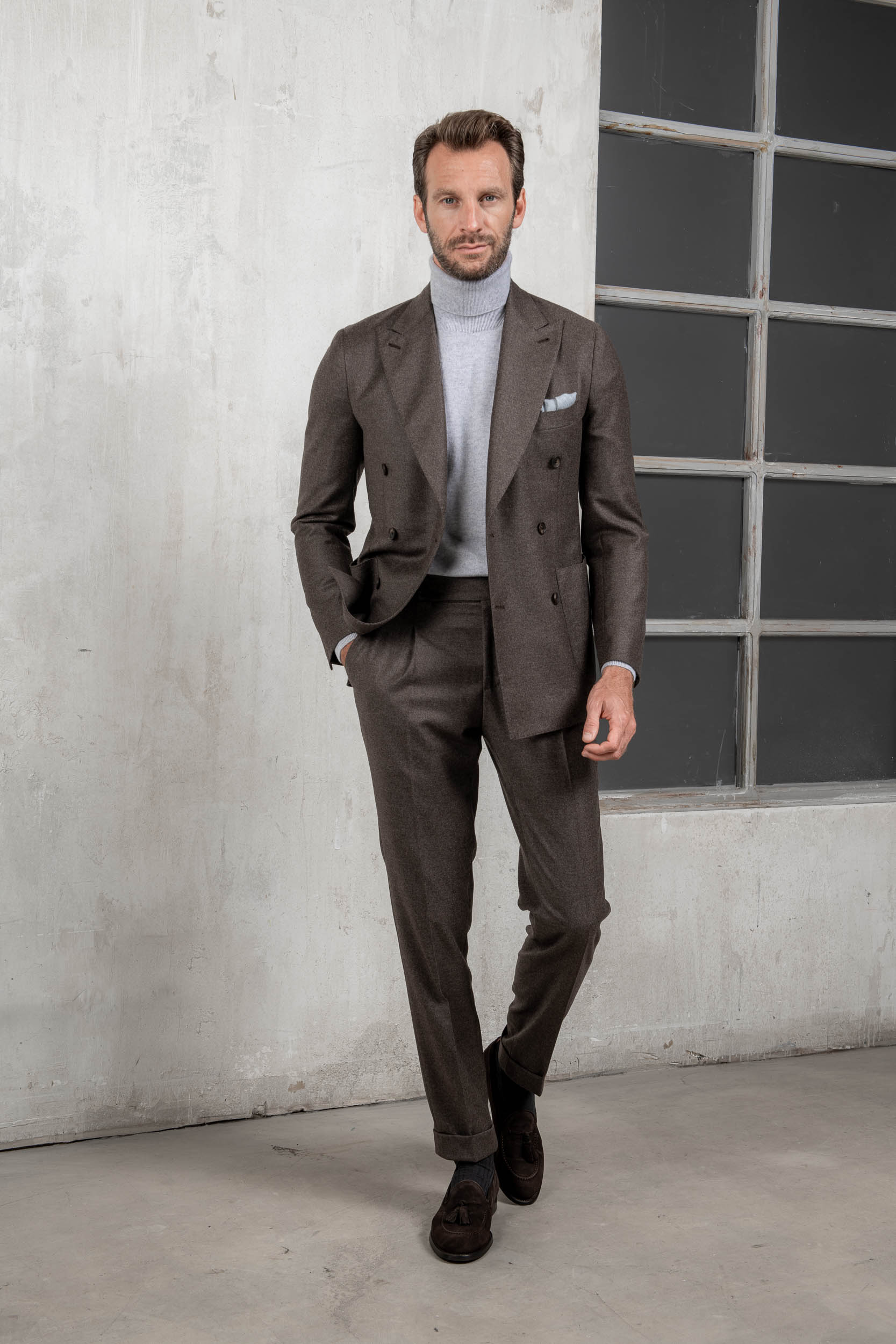 Brown double breasted suit in Loro Piana wool and cashmere - Made in Italy