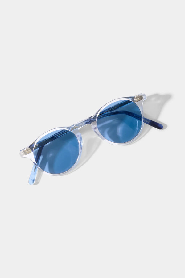 Clear Portofino Sunglasses, men's elegant transparent sunglasses, refined and timeless design, high-quality lenses, lightweight and comfortable, lunettes Portofino transparentes pour hommes, lunettes de soleil sophistiquées, protection UV et confort optimal, occhiali da sole Portofino trasparenti, design raffinato e senza tempo, lenti di alta qualità, accessorio di classe.