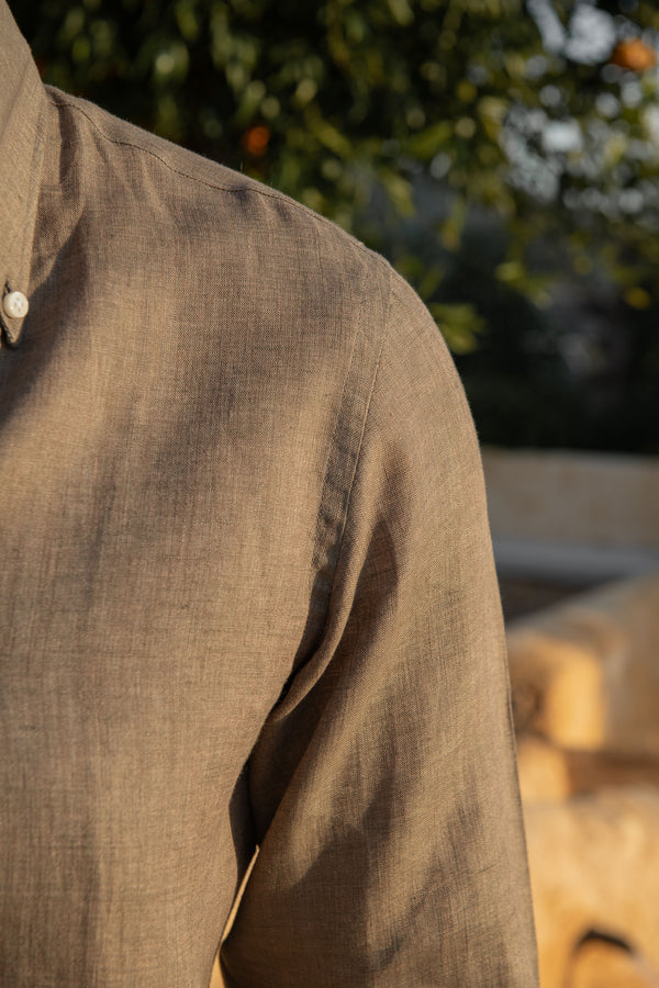 military green linen shirt, Dark Green  Button Down linen summer shirt, Green Button Down linen shirt, Fango Men Button Down Linen shirt,  Button Down Military Green Linen shirt, Chemise en lin vert militaire, Chemise d'été en lin vert foncé à boutons, Chemise en lin vert militaire à boutons, camicia di lino verde militare, camicia estiva di lino Button Down verde scuro, camicia di lino Button Down verde, camicia di lino Button Down Fango Uomo, camicia di lino verde militare Button Down,