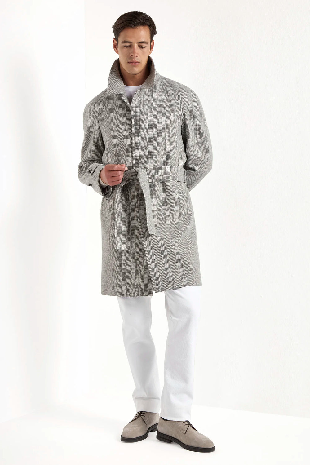 Grey Coat, Italian Wool Coat, Grey Raglan Coat, Italian Herringbone Coat, Wool and Cashmere Coat, Men wool grey coat, Manteau gris, Manteau italien en laine, Manteau gris raglan, Manteau italien à chevrons, Manteau en laine et cachemire, Manteau gris en laine pour homme, Cappotto grigio, cappotto di lana italiano, cappotto raglan grigio, cappotto italiano a spina di pesce, cappotto di lana e cashmere, cappotto di lana grigio da uomo