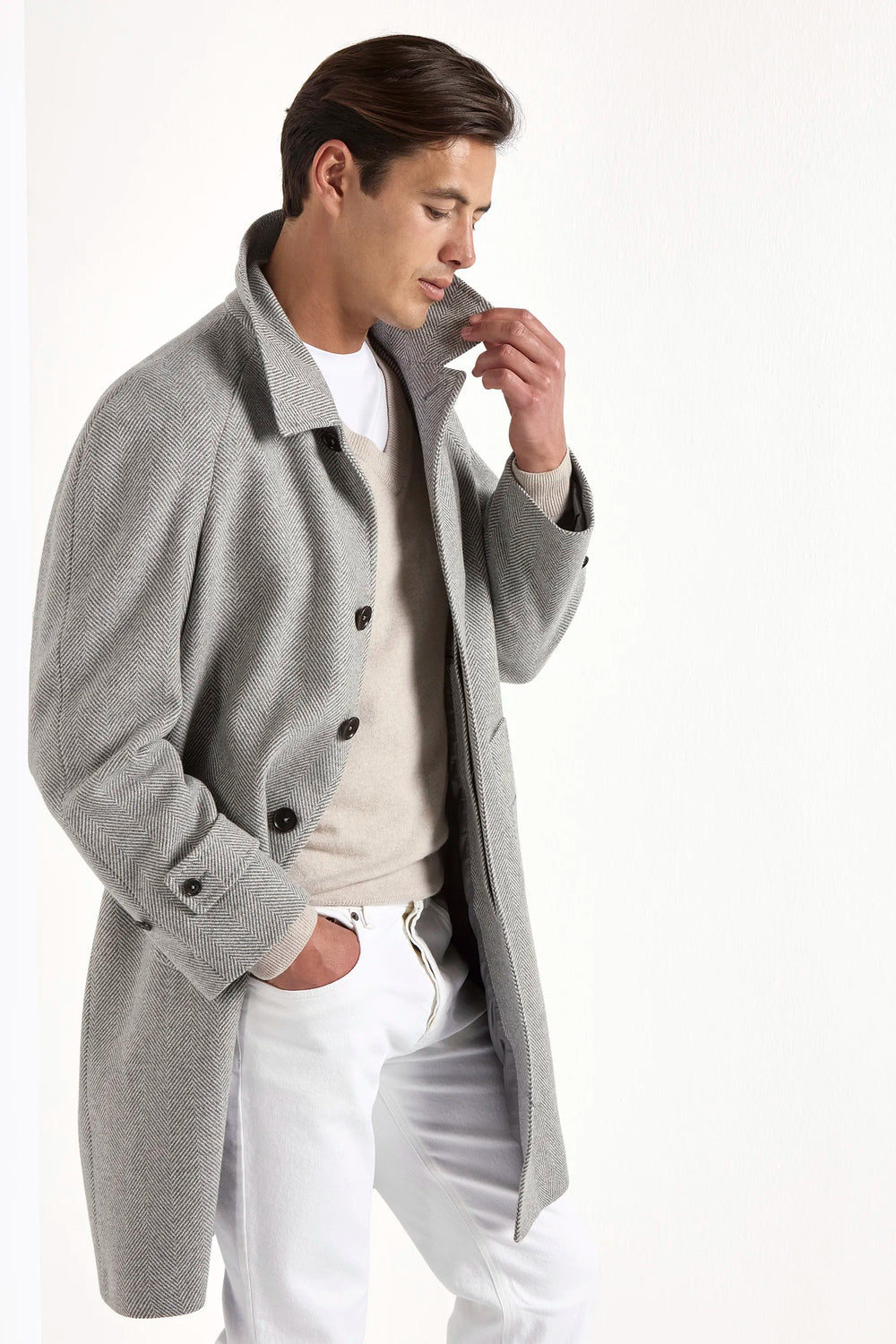 Grey Coat, Italian Wool Coat, Grey Raglan Coat, Italian Herringbone Coat, Wool and Cashmere Coat, Men wool grey coat, Manteau gris, Manteau italien en laine, Manteau gris raglan, Manteau italien à chevrons, Manteau en laine et cachemire, Manteau gris en laine pour homme, Cappotto grigio, cappotto di lana italiano, cappotto raglan grigio, cappotto italiano a spina di pesce, cappotto di lana e cashmere, cappotto di lana grigio da uomo