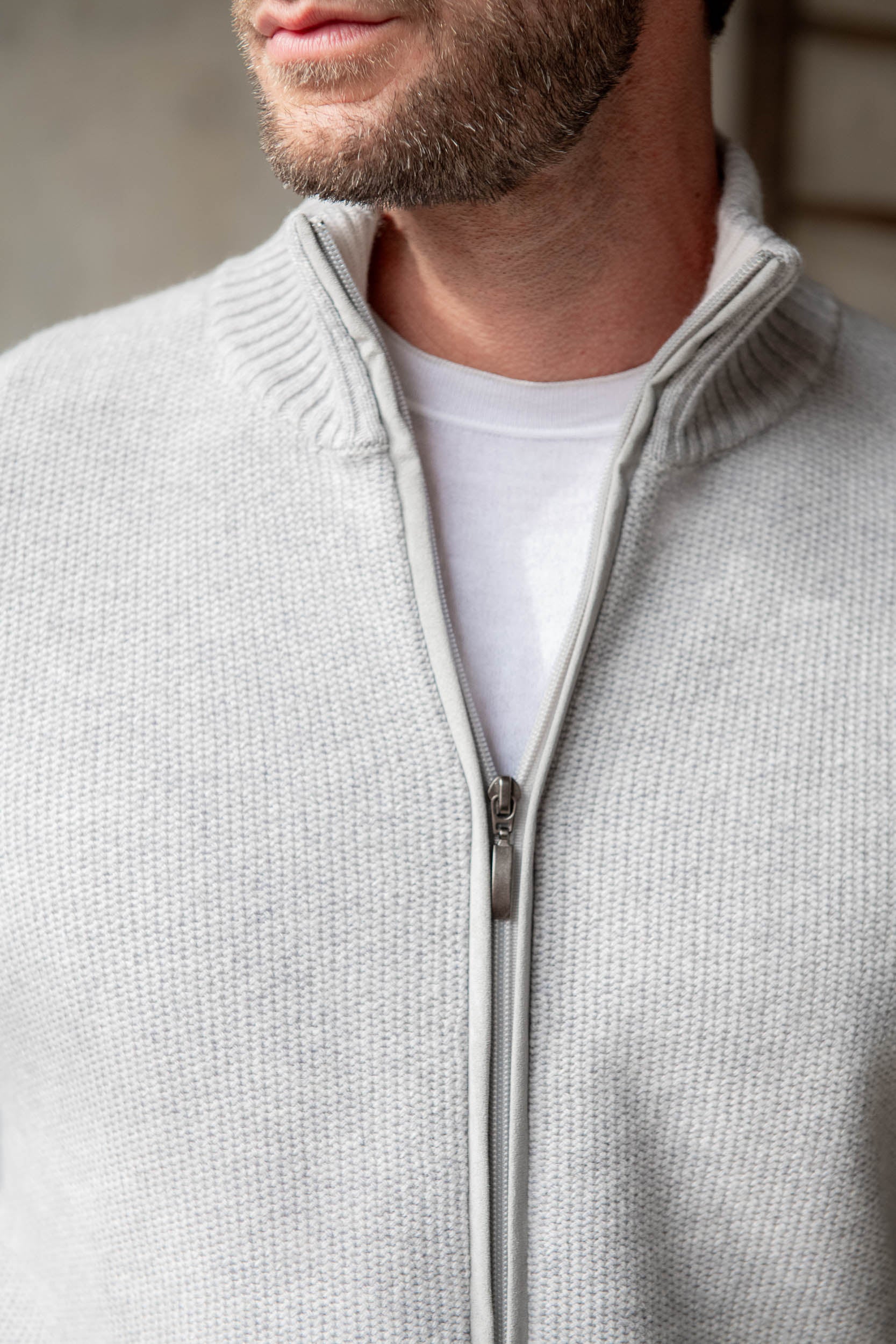 grey full zip, grey cashmere full zip, full zip cardigan, full zip grigio, full zip cashmere grigio, cardigan full zip, zip complet gris, zip complet cachemire gris, zip complet cardigan