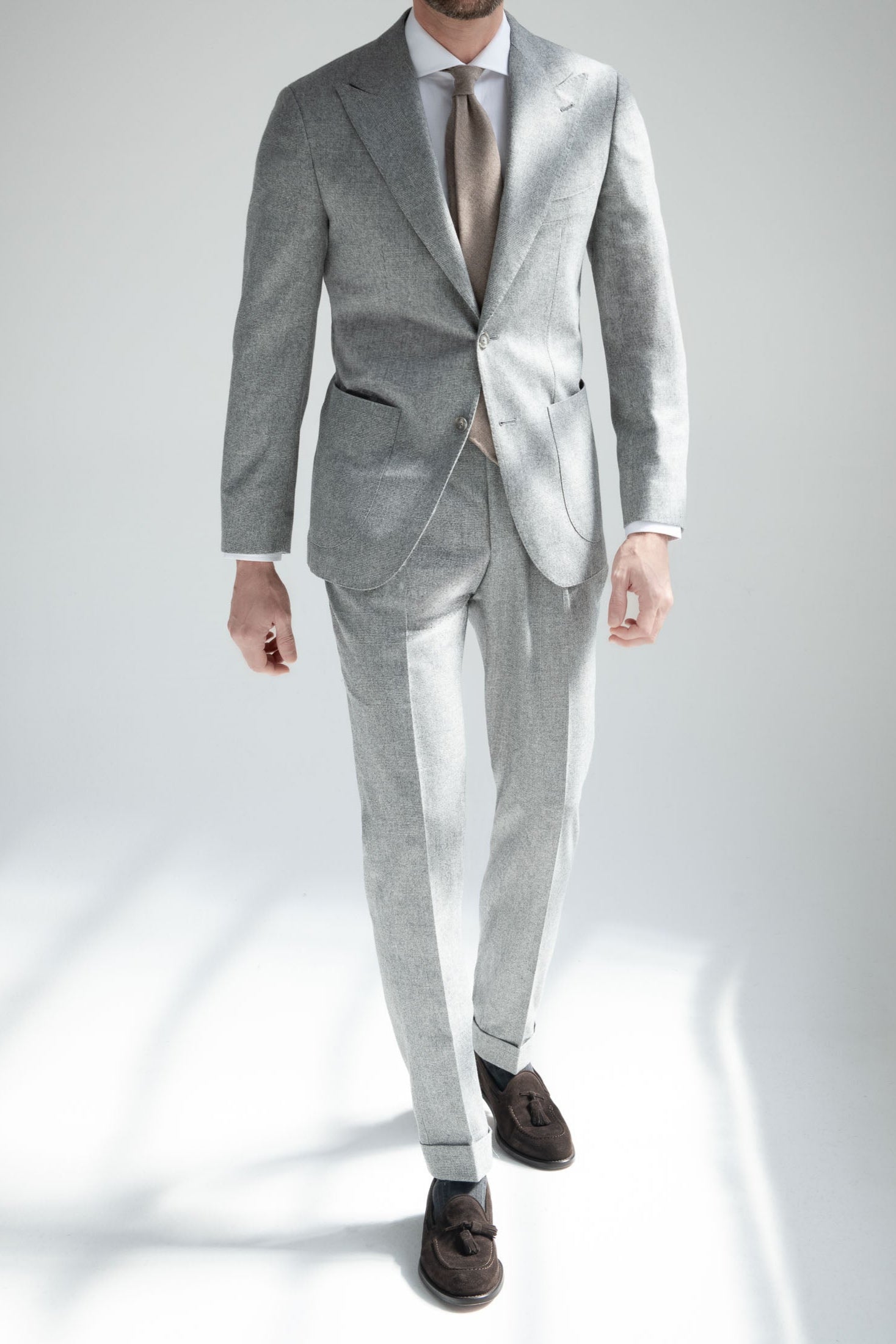
Men Wool Suit, Half Canvas Flannel Suit, Prince of Wales Wool Suit, Grey Prince of Wales Suit, Italian wool suit, Costume de laine pour homme, costume de flanelle demi-entoilée, costume en laine Prince de Galles, costume gris Prince de Galles, costume en laine italien, Abito in lana da uomo, abito in flanella semi intelato, abito in lana Principe di Galles, abito in Principe di Galles grigio, abito in lana italiana, 
