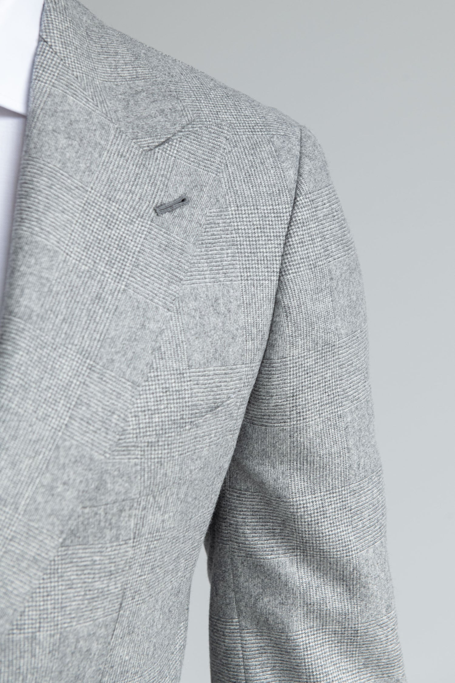 
Men Wool Suit, Half Canvas Flannel Suit, Prince of Wales Wool Suit, Grey Prince of Wales Suit, Italian wool suit, Costume de laine pour homme, costume de flanelle demi-entoilée, costume en laine Prince de Galles, costume gris Prince de Galles, costume en laine italien, Abito in lana da uomo, abito in flanella semi intelato, abito in lana Principe di Galles, abito in Principe di Galles grigio, abito in lana italiana, 

