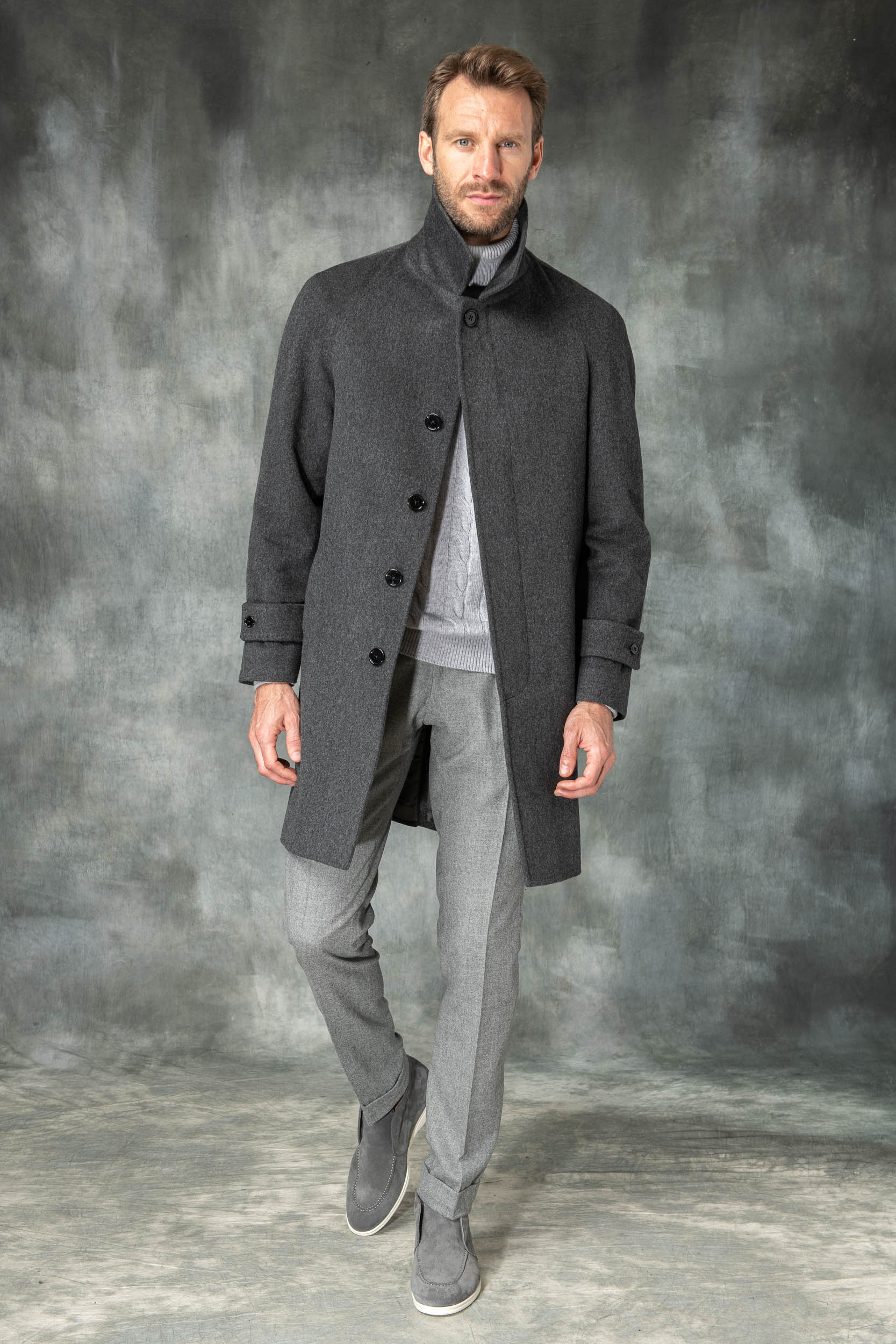 Grey raglan coat in Loro Piana wool – Made in Italy