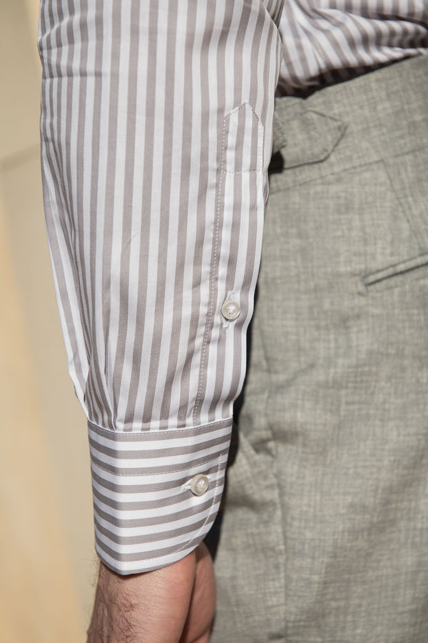 Camicia estiva in cotone, Camicia grigia a righe, camicia in cotone, camicia grigia in cotone, Chemise d'été en coton, chemise grise à rayures, chemise en coton, chemise grise en coton, Cotton summer shirt, grey striped shirt, cotton shirt, grey cotton shirt,