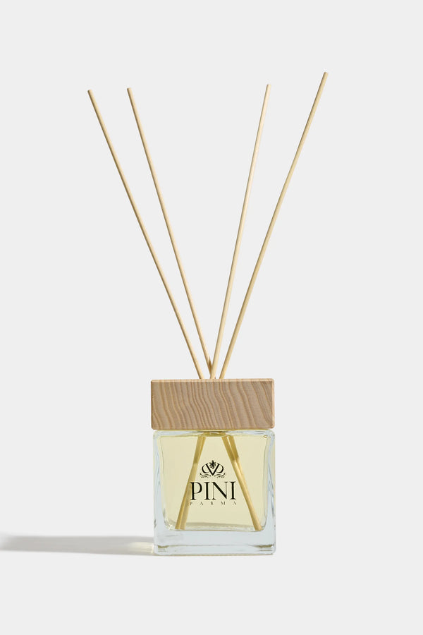 pini parma home fragrance, italian home fragrance, luxury home scent, elegant home fragrance, refined italian fragrance, premium home fragrance, sophisticated room scent, timeless italian fragrance, upscale home fragrance, classic home scent, italian craftsmanship fragrance, premium home diffuser, elegant italian scent, luxury men's home fragrance, refined home perfume, premium italian home scent