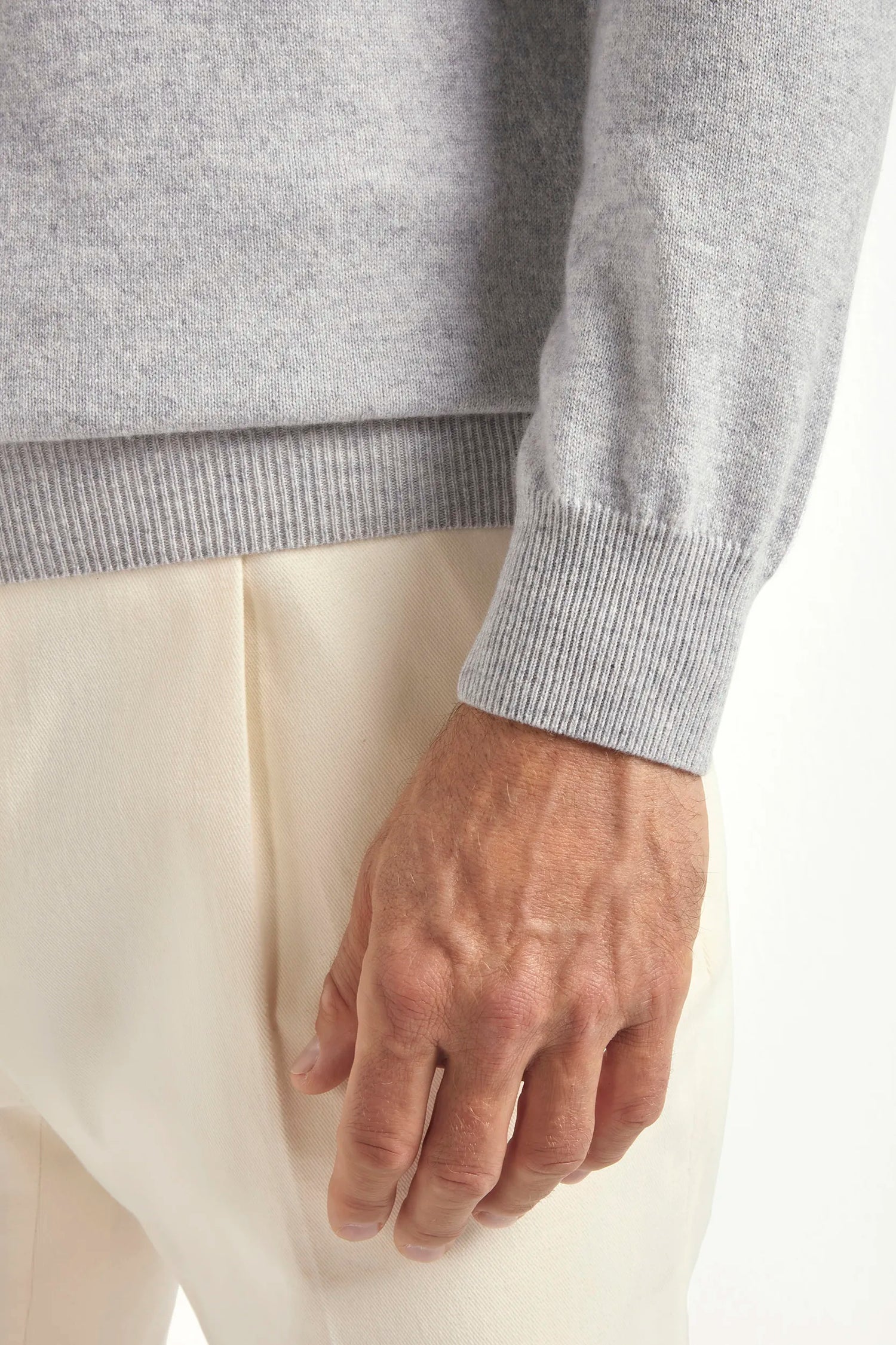 Girocollo color grigio ghiaccio in cashmere – Made in Italy