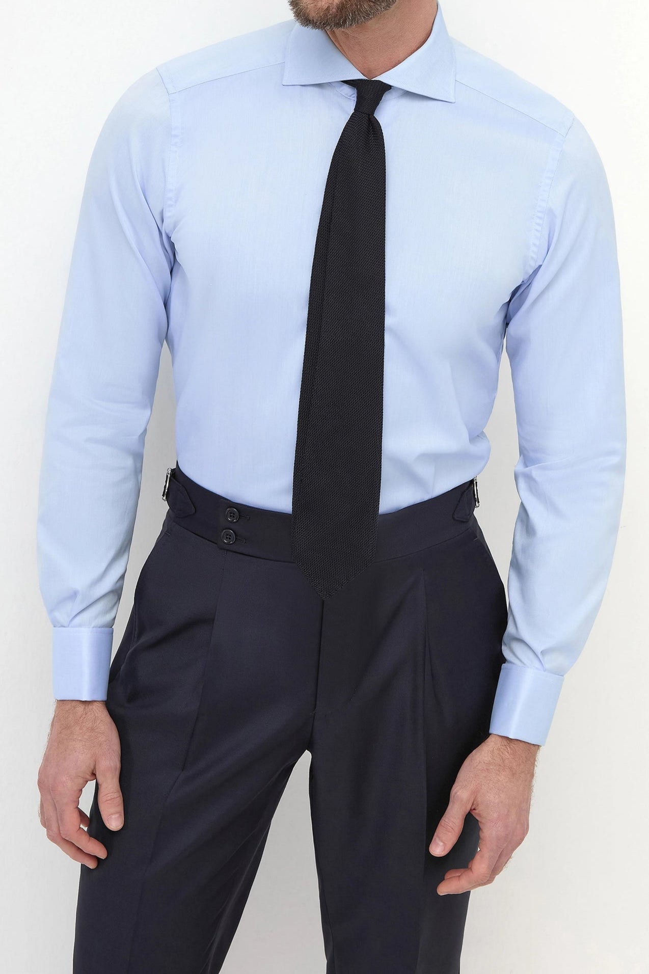 High-end light blue double cuff shirt, Italian light blue dress shirt with double cuffs, luxury men’s light blue shirt, premium Italian cotton shirt, elegant men’s formal shirt, handcrafted Italian shirt, classic light blue double cuff shirt, Italian designer shirt, men’s luxury light blue shirt, chemise bleu clair à poignets mousquetaires de luxe fabriquée en Italie, chemise formelle italienne, chemise élégante en coton italien, camicia azzurra con polsini doppi di lusso fatta in Italia, camicia elegante
