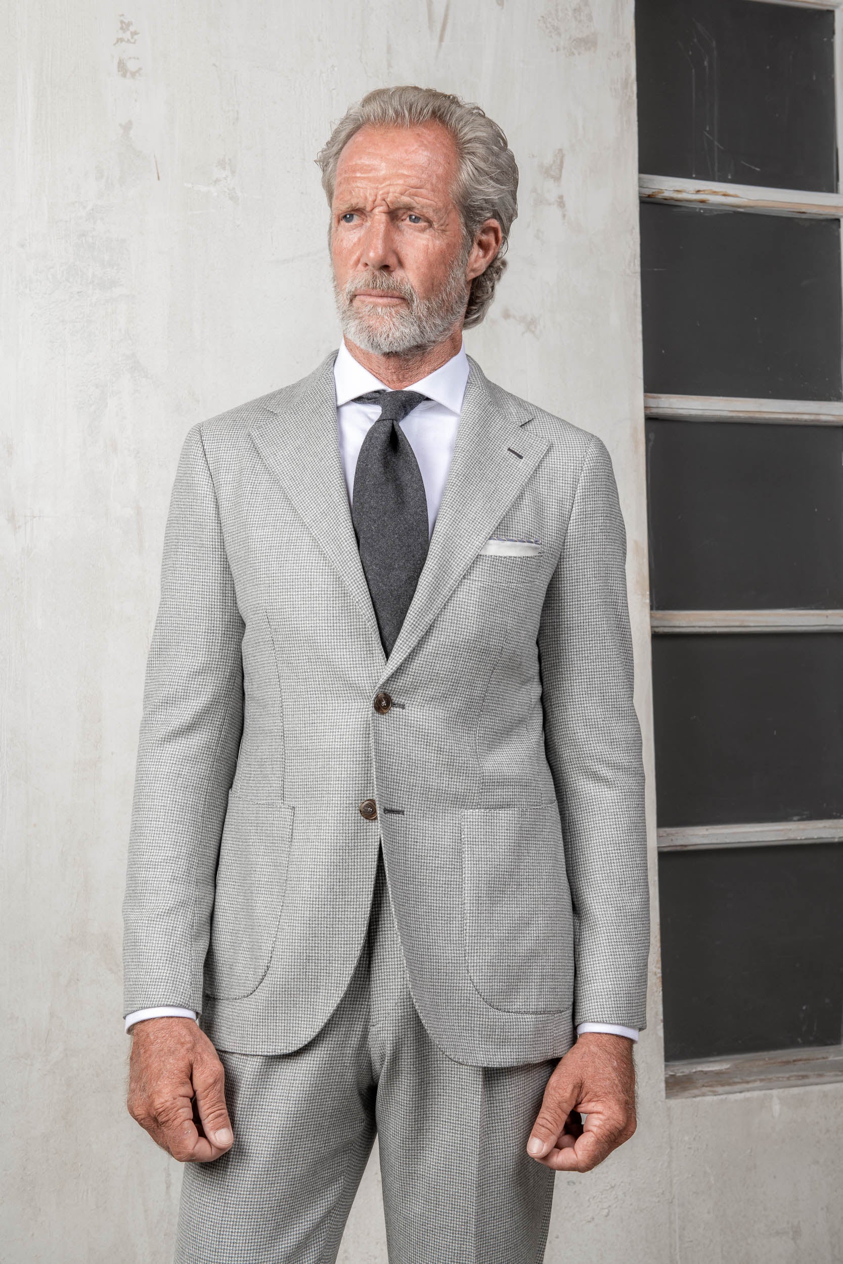 light grey houndstooth suit, costume gris pied de poule, grey houndstooth suit, grey houndstooth flannel suit