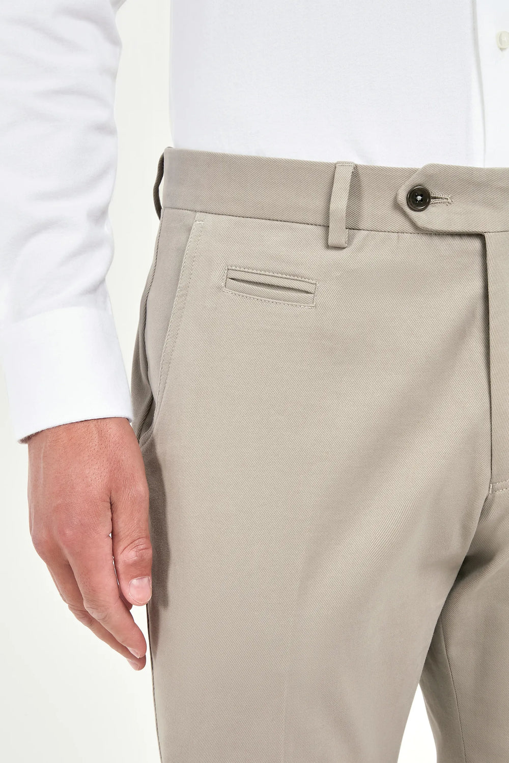 beige cotton and cashmere trousers, men’s tailored trousers, italian trousers made in italy, beige smart trousers, elegant men’s trousers, sartorial trousers, luxury beige trousers, slim fit trousers, flat front trousers, premium italian trousers, refined beige trousers, classic men’s trousers, upscale italian trousers, timeless tailored trousers, sophisticated men’s trousers, modern italian trousers, stylish beige trousers, formal beige trousers, italian craftsmanship trousers, cashmere blend trousers
