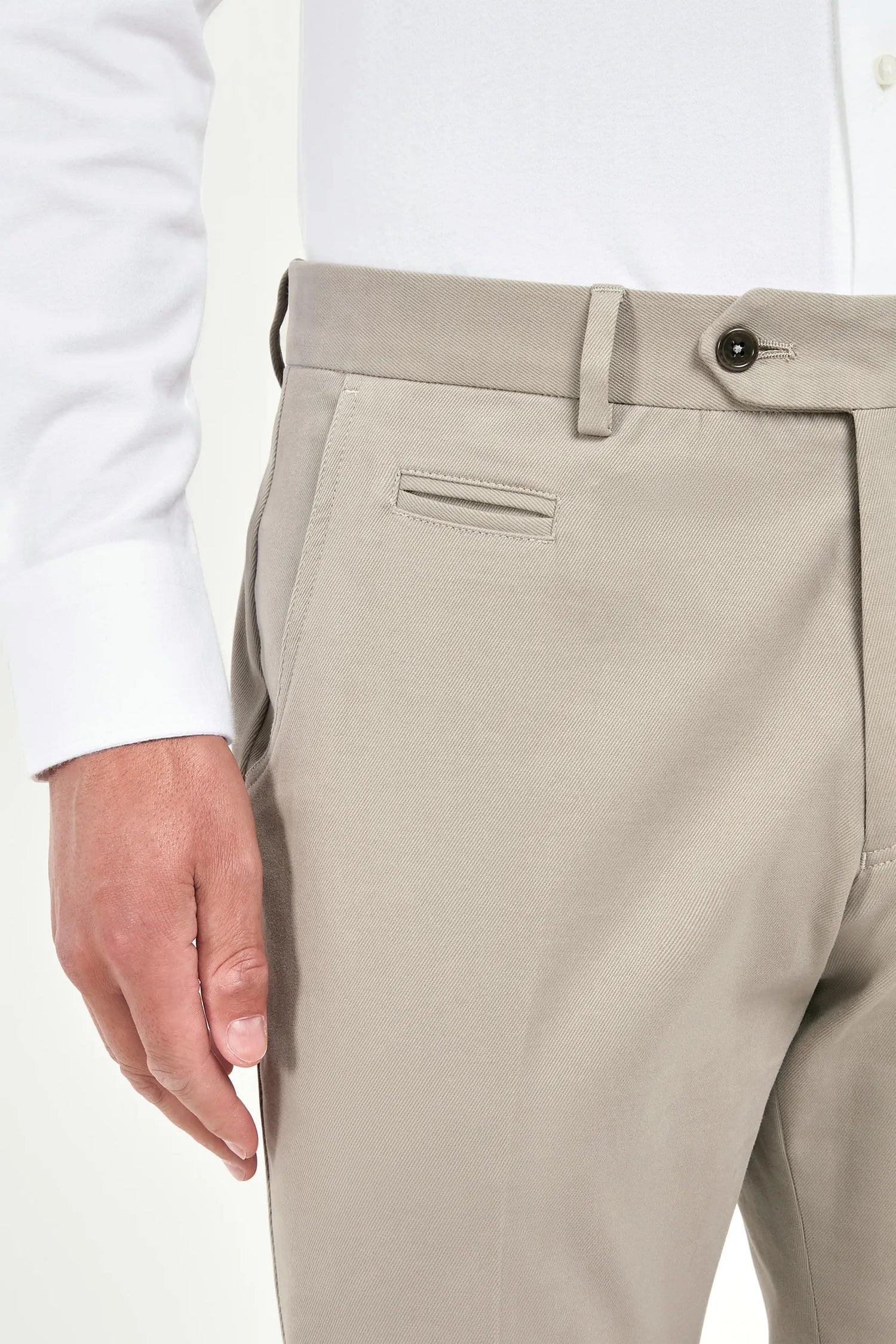 beige cotton and cashmere trousers, men’s tailored trousers, italian trousers made in italy, beige smart trousers, elegant men’s trousers, sartorial trousers, luxury beige trousers, slim fit trousers, flat front trousers, premium italian trousers, refined beige trousers, classic men’s trousers, upscale italian trousers, timeless tailored trousers, sophisticated men’s trousers, modern italian trousers, stylish beige trousers, formal beige trousers, italian craftsmanship trousers, cashmere blend trousers
