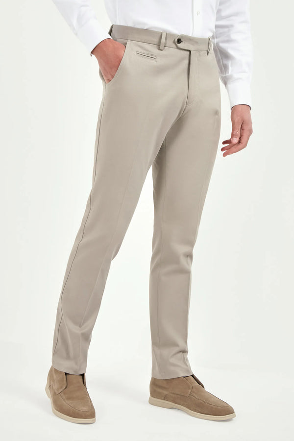 beige cotton and cashmere trousers, men’s tailored trousers, italian trousers made in italy, beige smart trousers, elegant men’s trousers, sartorial trousers, luxury beige trousers, slim fit trousers, flat front trousers, premium italian trousers, refined beige trousers, classic men’s trousers, upscale italian trousers, timeless tailored trousers, sophisticated men’s trousers, modern italian trousers, stylish beige trousers, formal beige trousers, italian craftsmanship trousers, cashmere blend trousers