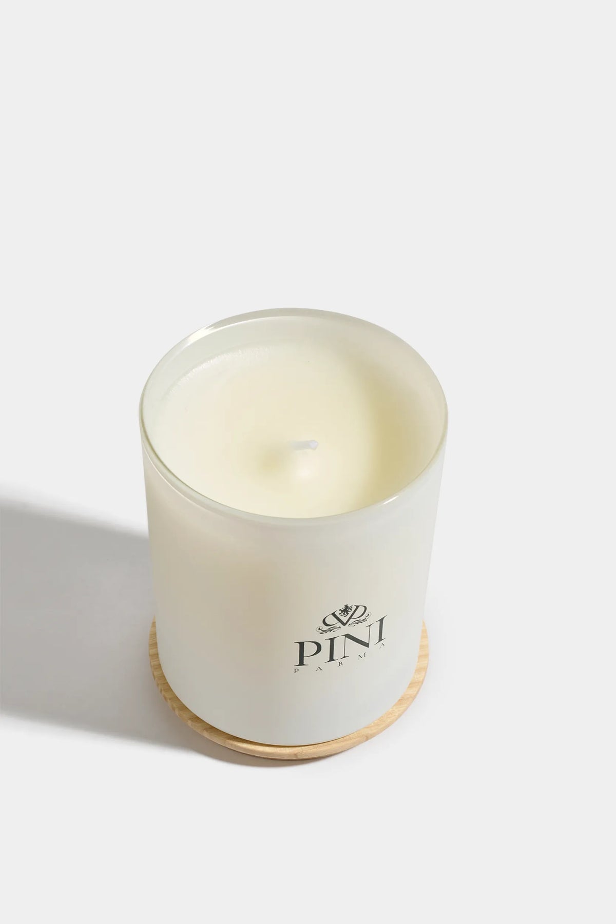 pini parma candle, italian luxury candle, men's home candle, elegant scented candle, refined italian candle, premium home fragrance, sophisticated men's candle, timeless italian candle, upscale scented candle, classic home fragrance, italian craftsmanship candle, premium men's home decor, elegant italian candle, luxury home candle, refined pini parma scent, premium italian fragrance