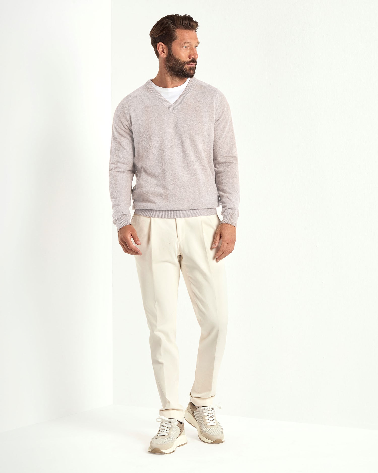 Maglia color sabbia con scollo a V - Made in Italy