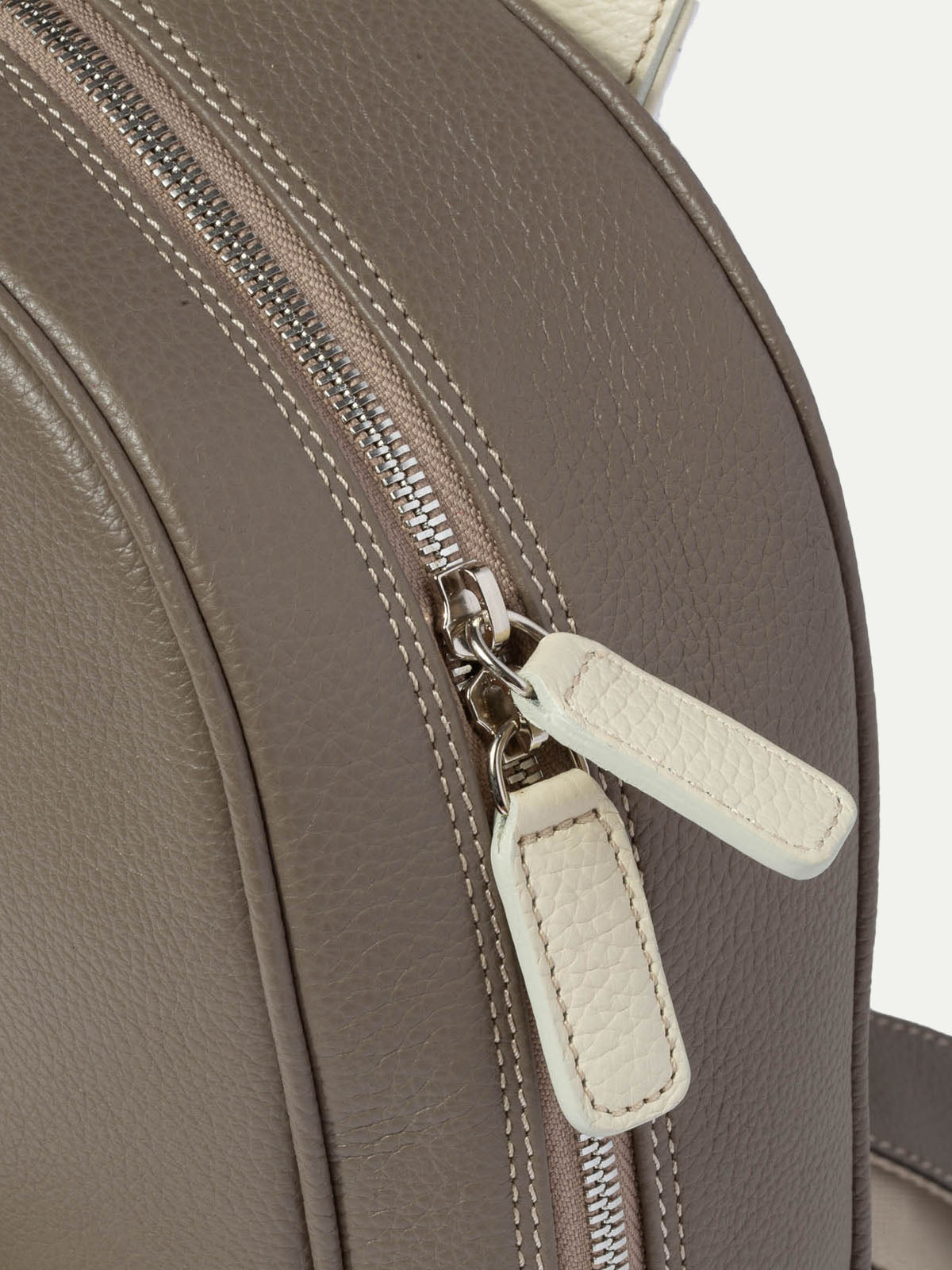 Sac à dos taupe en cuir - Made in Italy