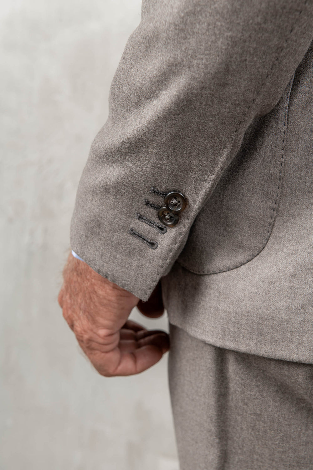 Taupe suit in wool and cashmere - Made in Italy
