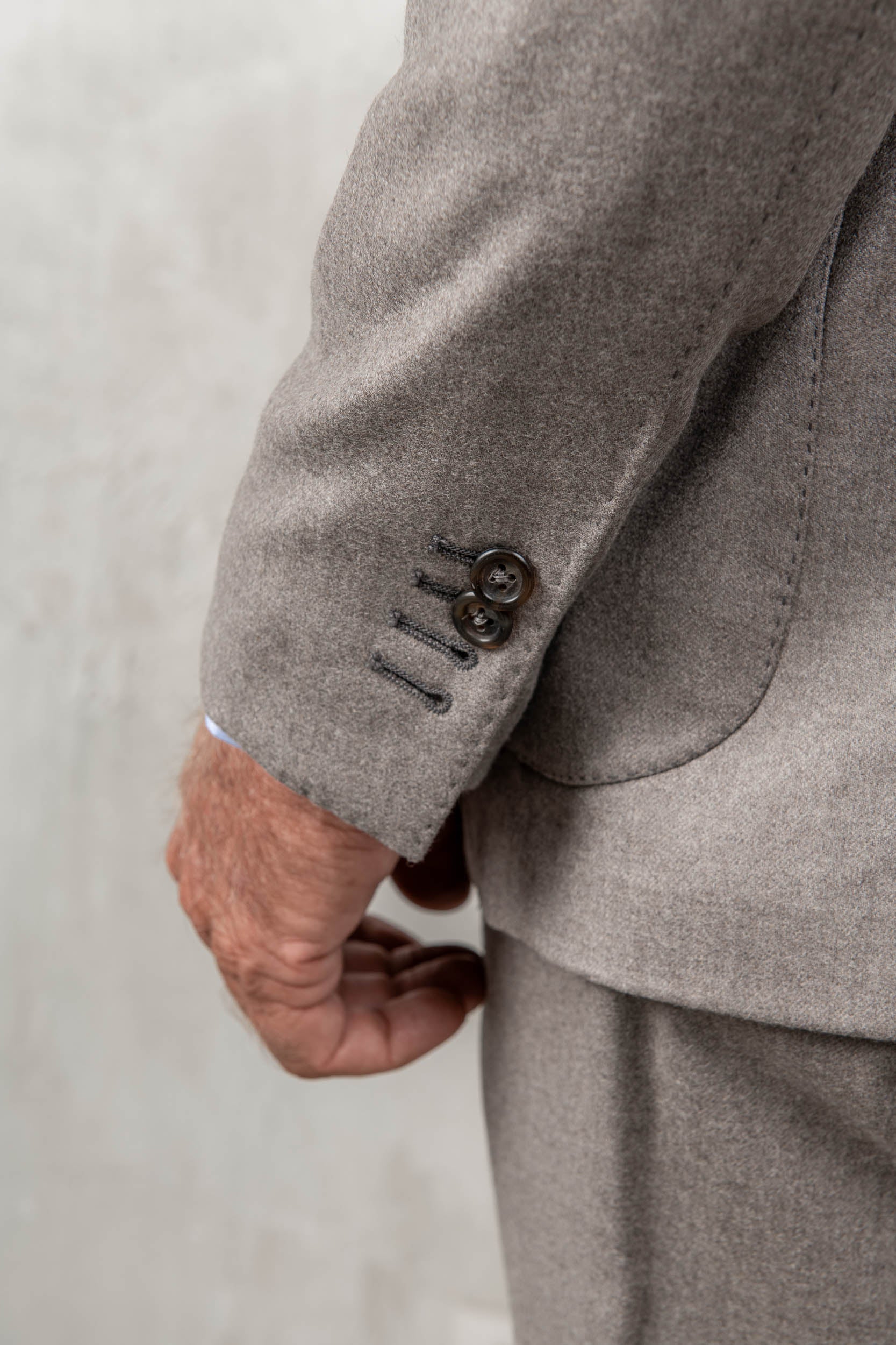 Taupe suit in Loro Piana wool and cashmere - Made in Italy