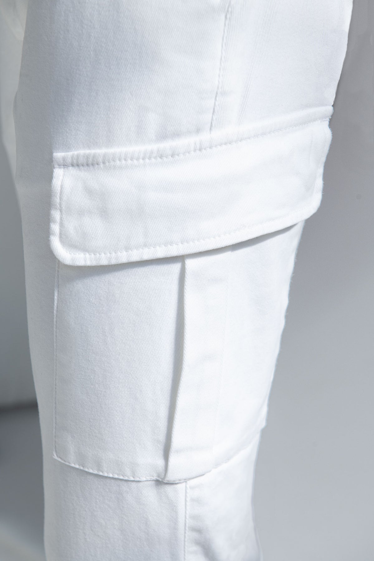 Cargo Off-white in tela stretch - Made in Italy