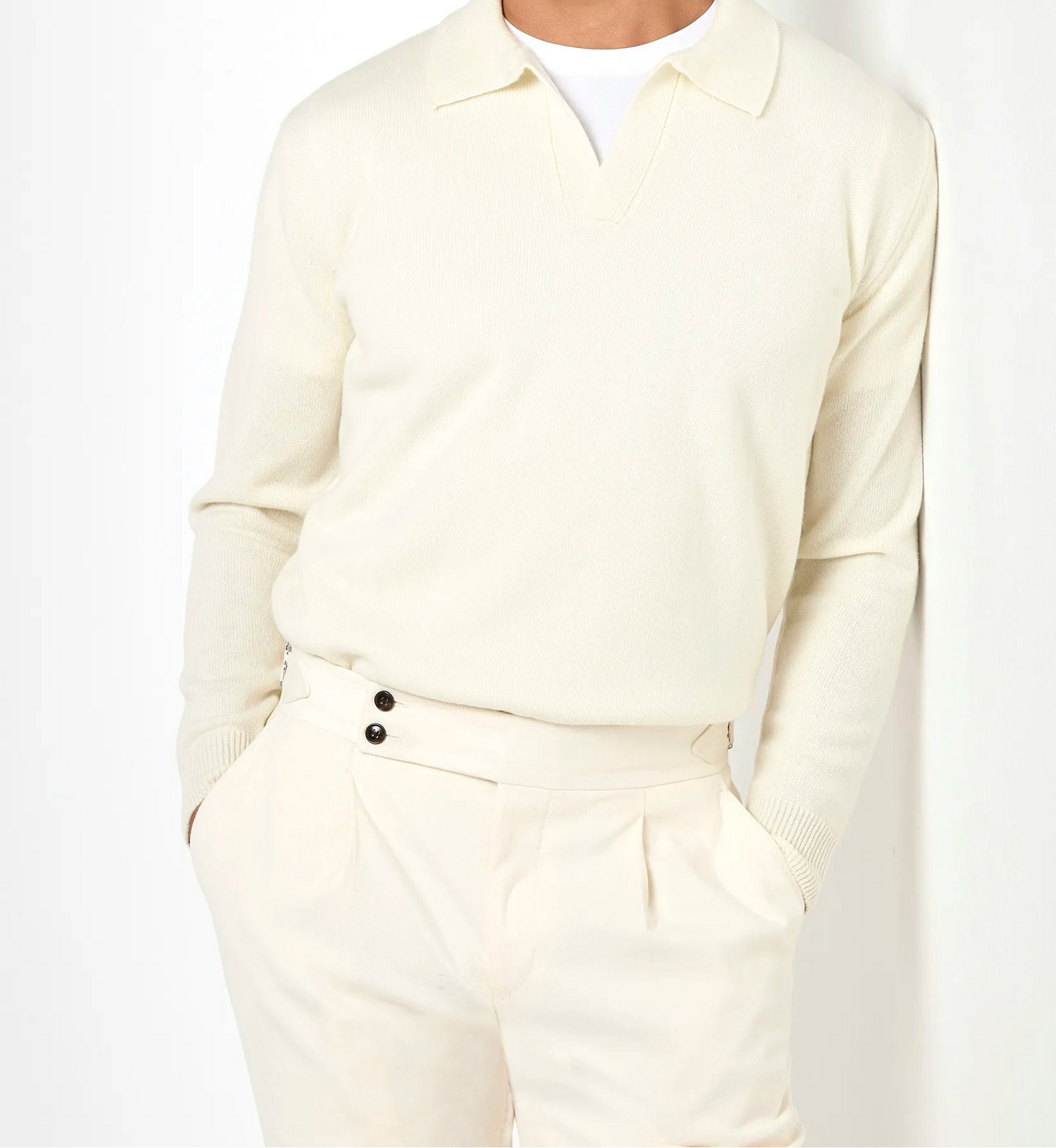 white wool polo, men's wool polo, italian wool polo, white knit polo, luxury men's polo, elegant men's polo, refined wool polo, tailored white polo, premium italian polo, sophisticated men's polo, timeless italian polo, upscale men's polo, classic white polo, italian craftsmanship polo, premium men's knit polo, refined italian wool polo