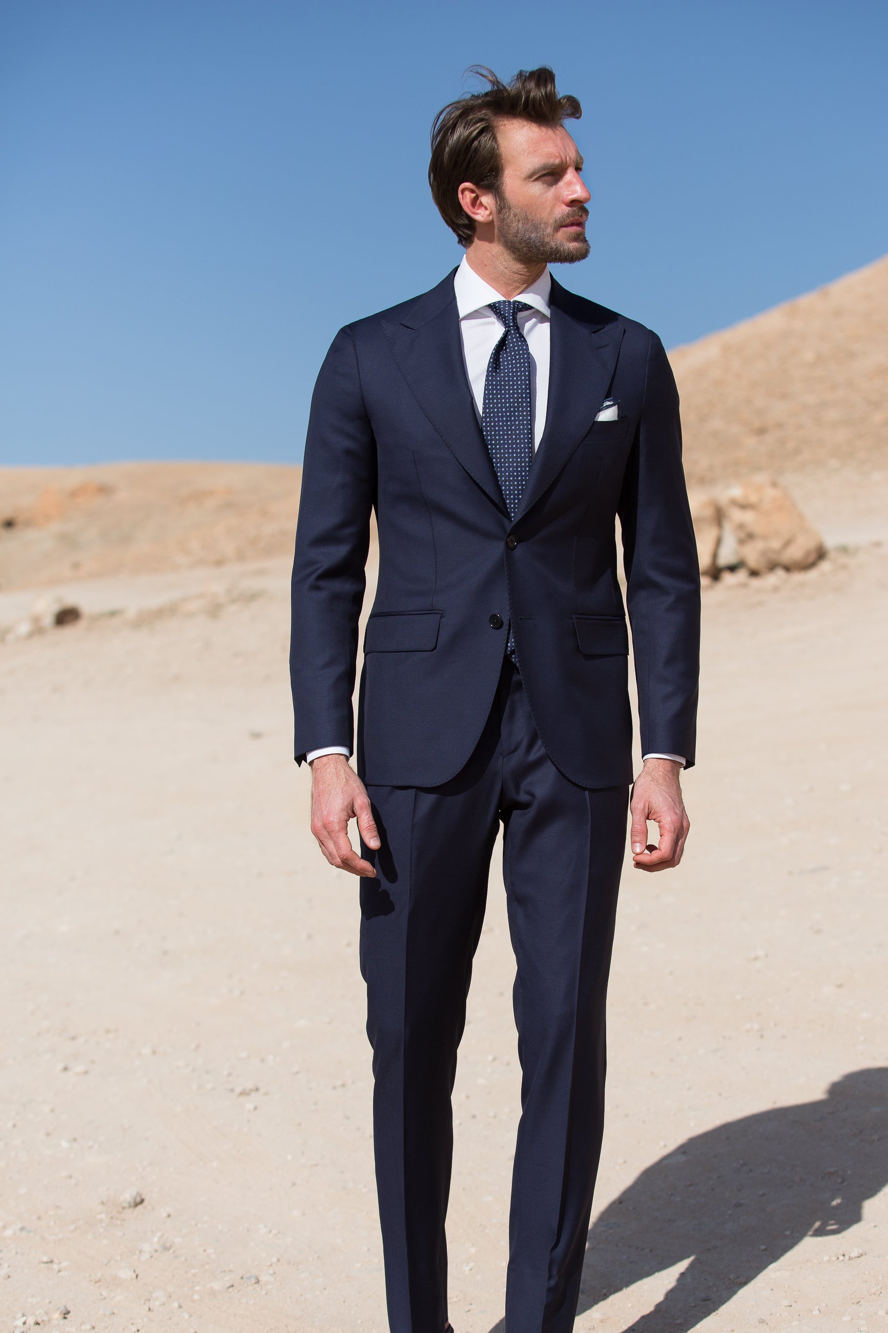 BESPOKE BLUE SUIT, costume bespoke, pick lapels, bespoke trousers, gurkha trousers, pantalon sartorial, pantalon bleu gurkha, costume mariage, wedding suit