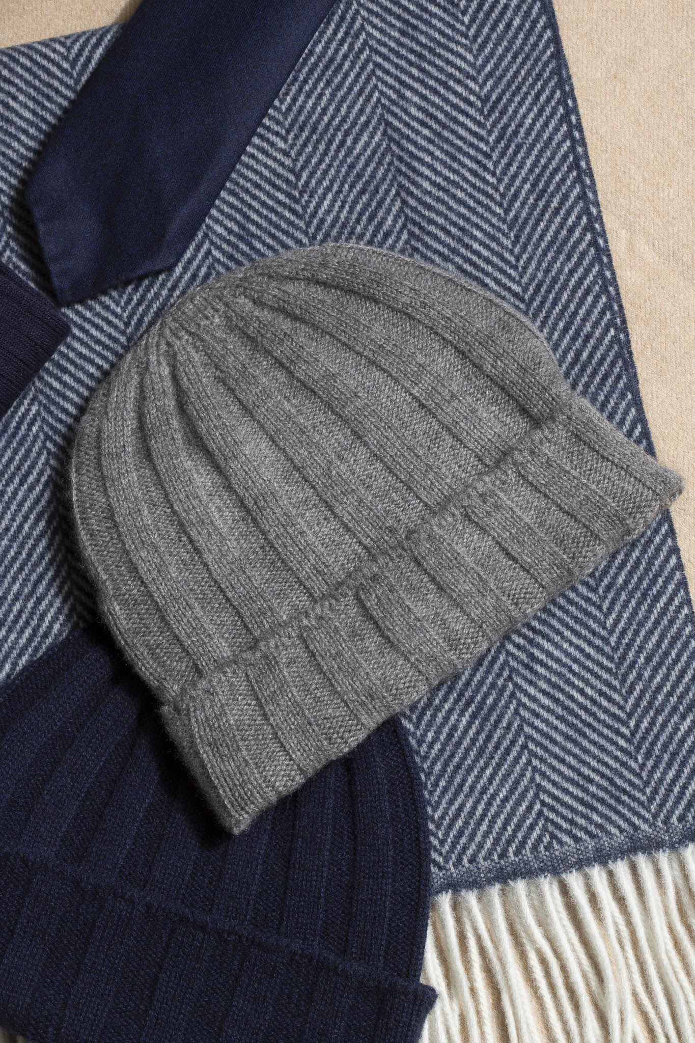 Women’s Pure Cashmere Pom-Pom Hat - Made in Italy - Mélange Grey (20-0073)