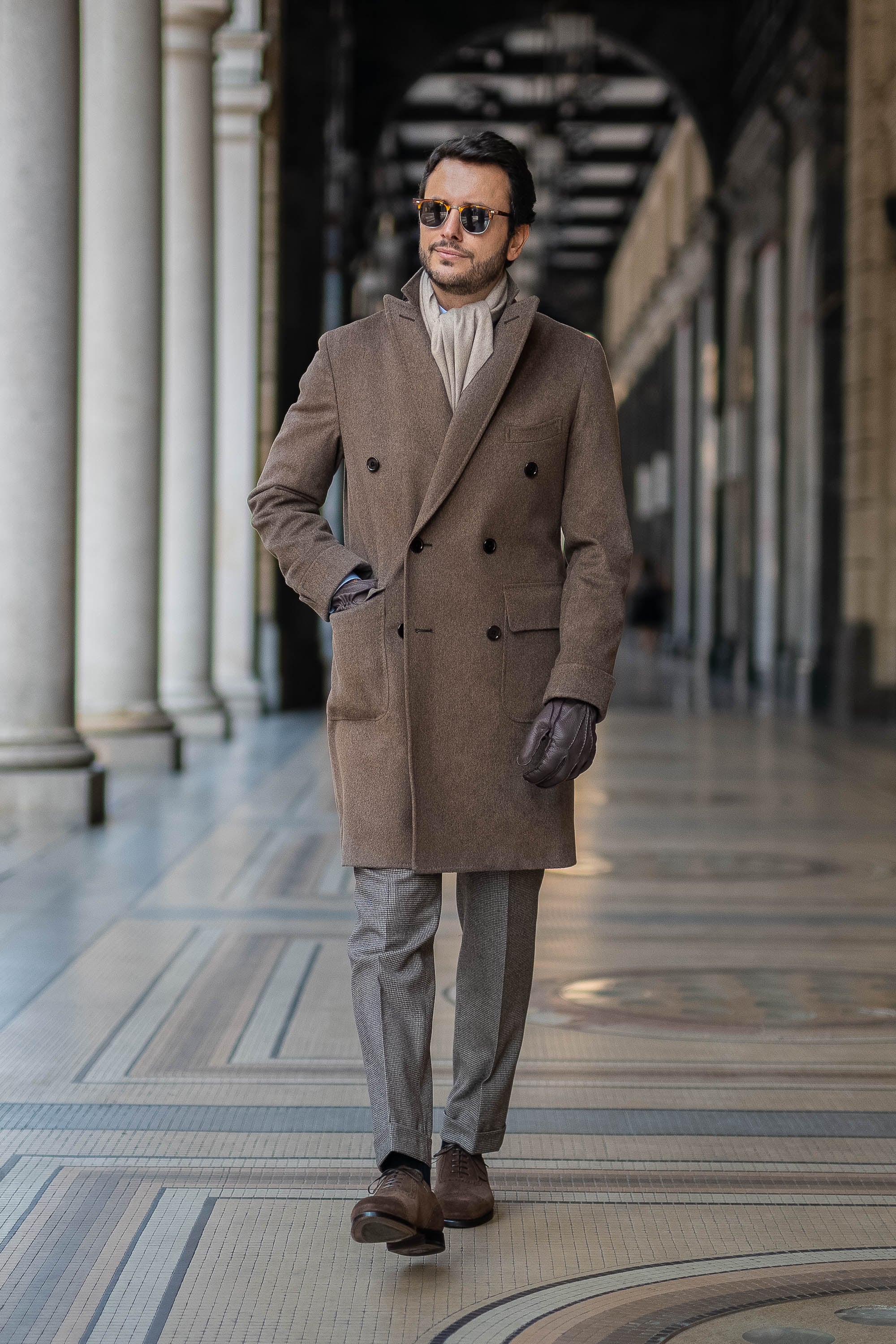 Manteau polo taupe en laine Loro Piana – Made in Italy