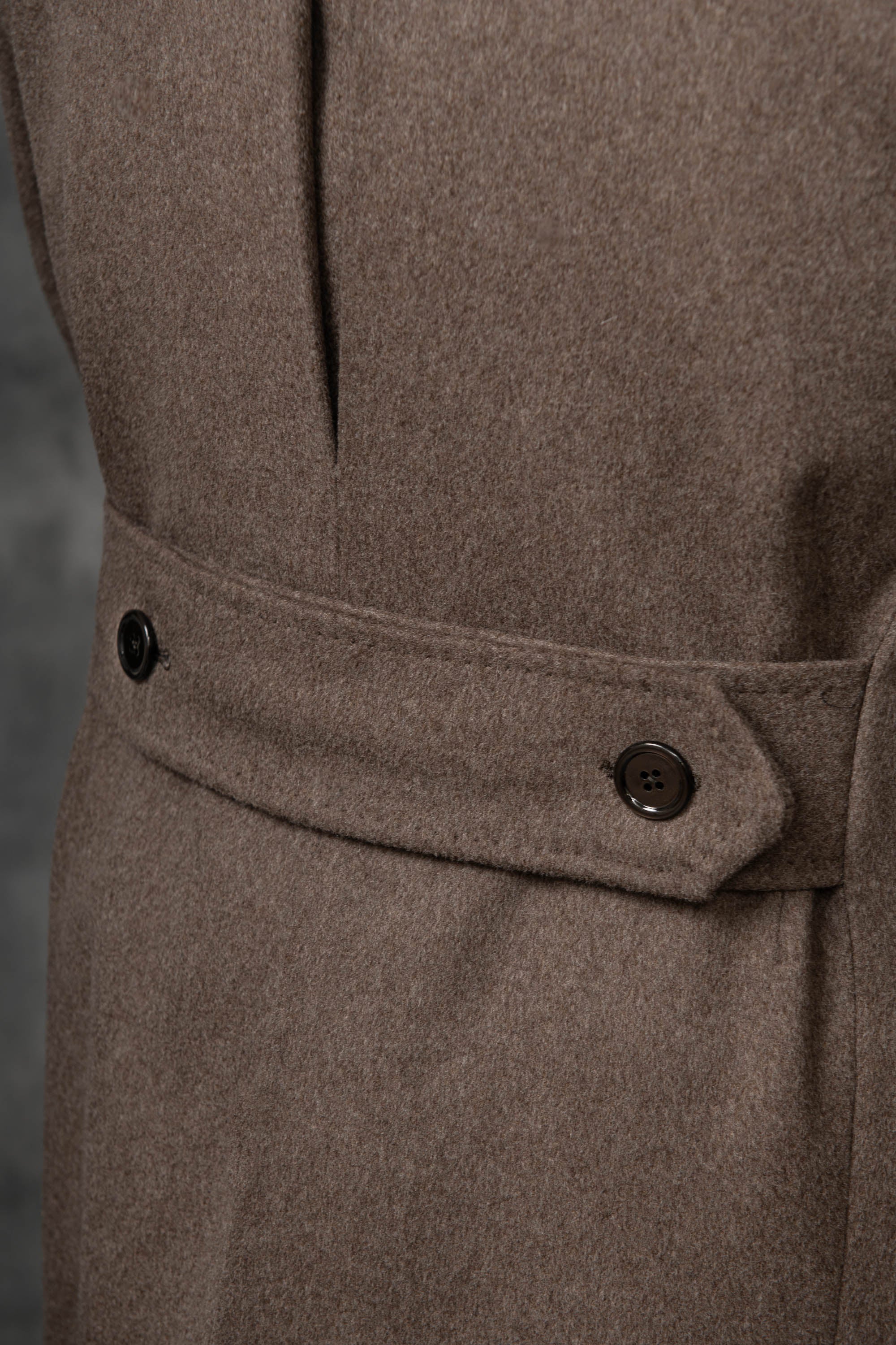 Manteau polo taupe en laine Loro Piana – Made in Italy