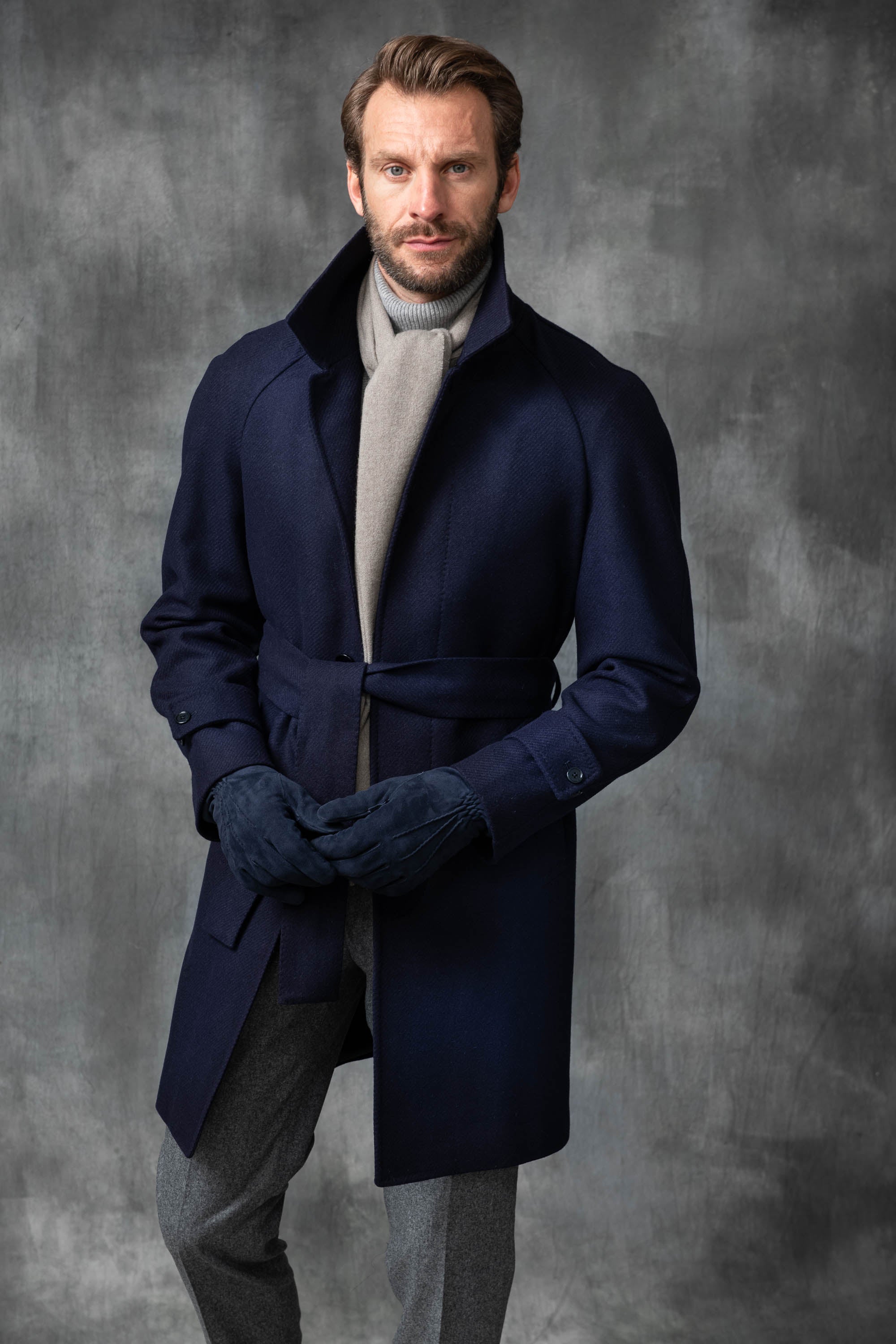 Manteau Raglan bleu en laine Loro Piana – Made in Italy