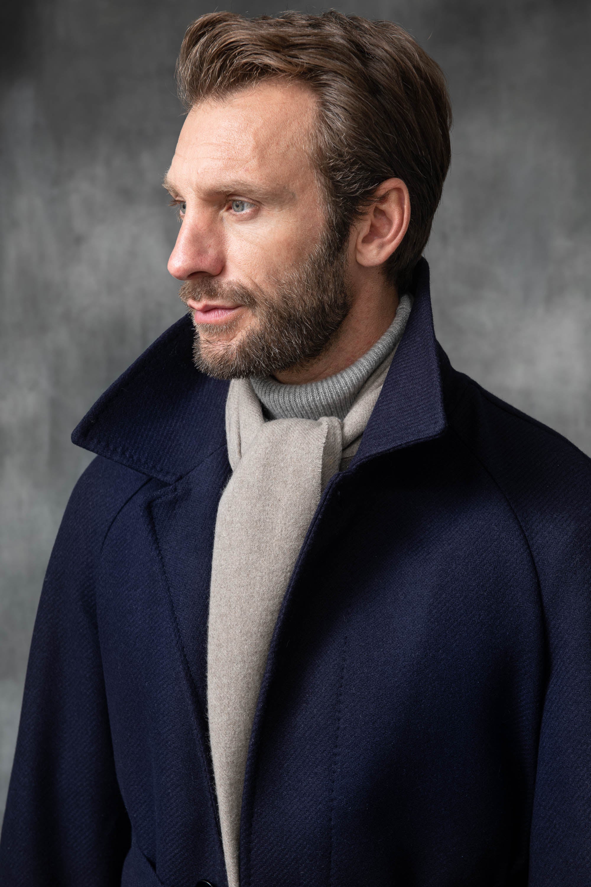 Manteau Raglan bleu en laine Loro Piana – Made in Italy