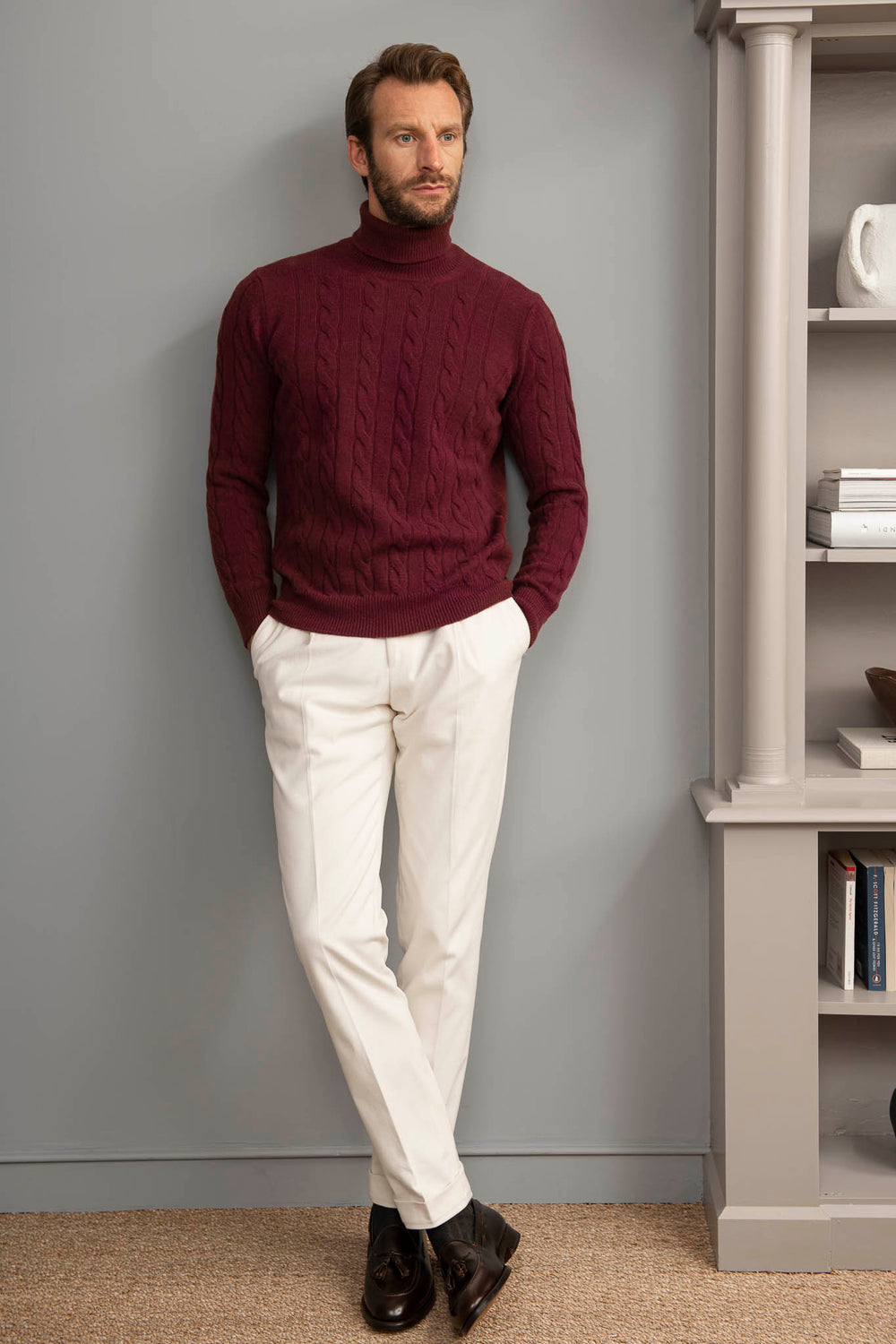 cable turtleneck, wool turtleneck, bordeaux turtleneck, bordeaux thick turtleneck, blue knit, col roulé en câble, laine col roulé bordeaux , col roulé épais bordeaux , col roulé bordeaux , col roulé épais bordeaux , maille bleu, dolcevita cable, dolcevita bordeaux lana, dolcevita spesso, dolcevita, maglia bordeaux , dolcevita bordeaux 