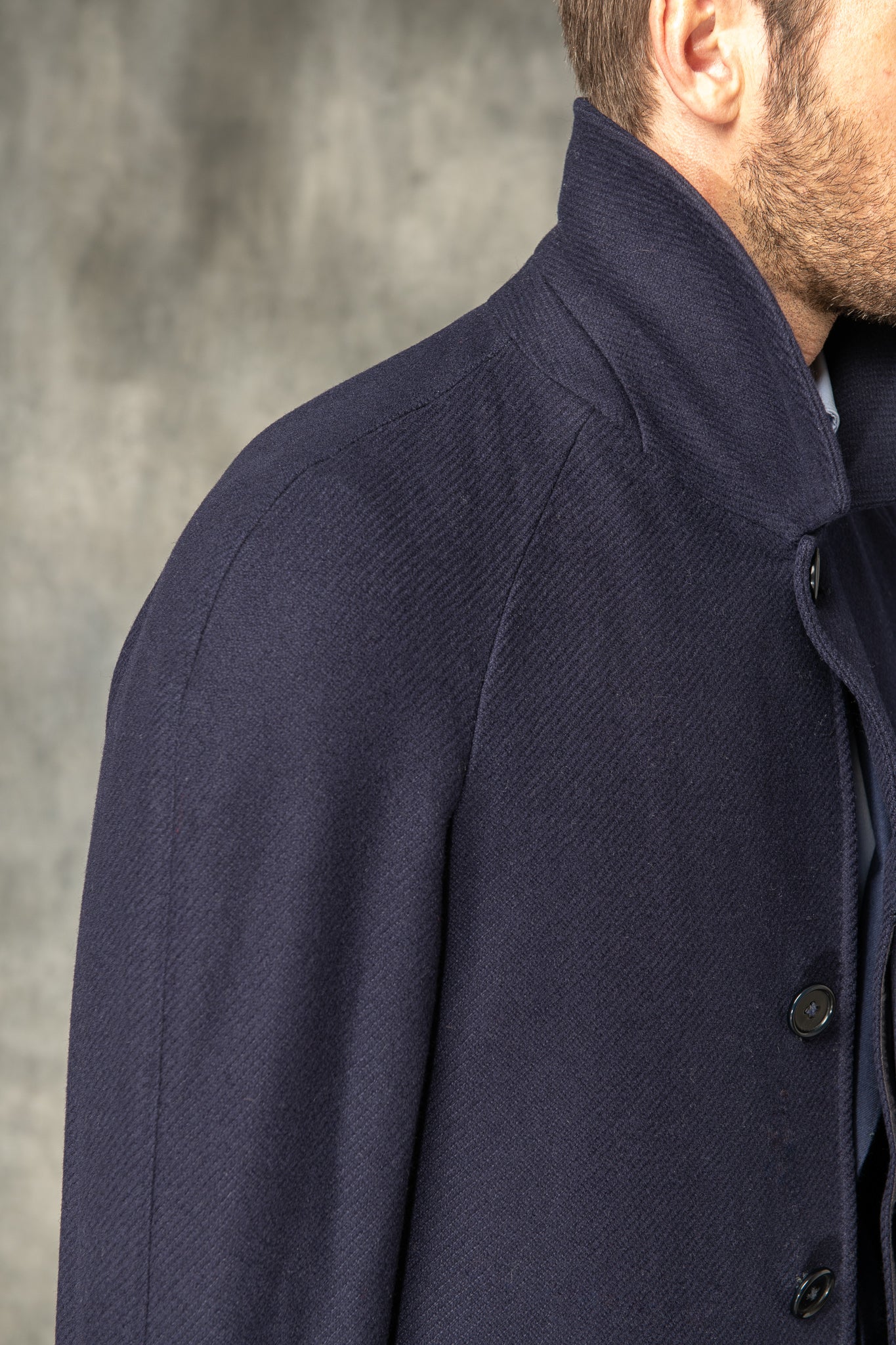 Manteau Raglan bleu en laine Loro Piana – Made in Italy