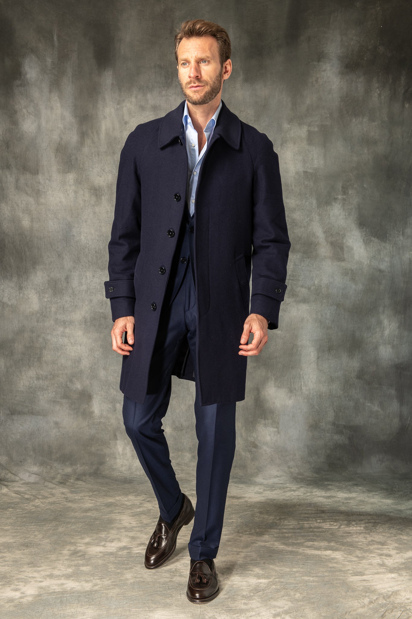 Manteau Raglan bleu en laine Loro Piana – Made in Italy