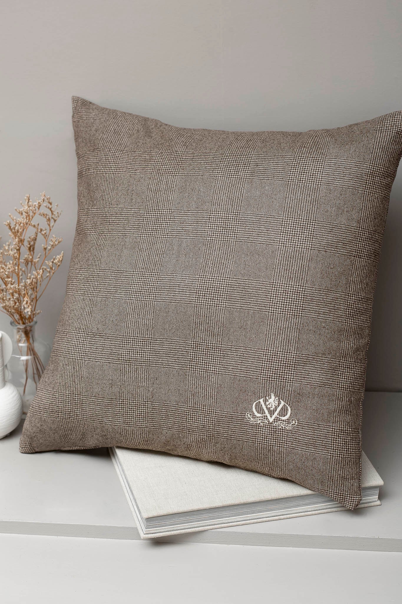 Taupe Prince of Wales wool cushion - Made in Italy